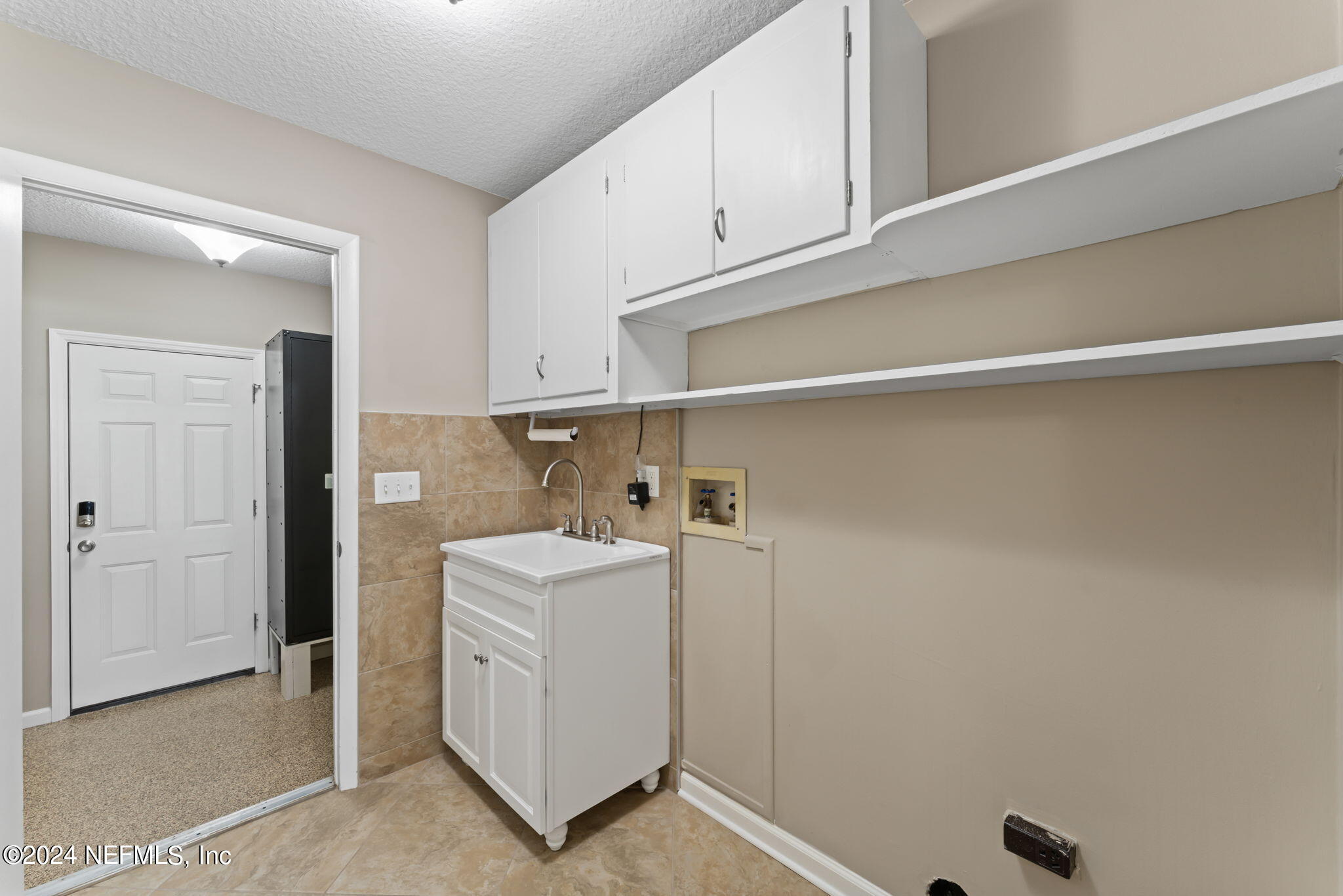 612 ALHAMBRA Court