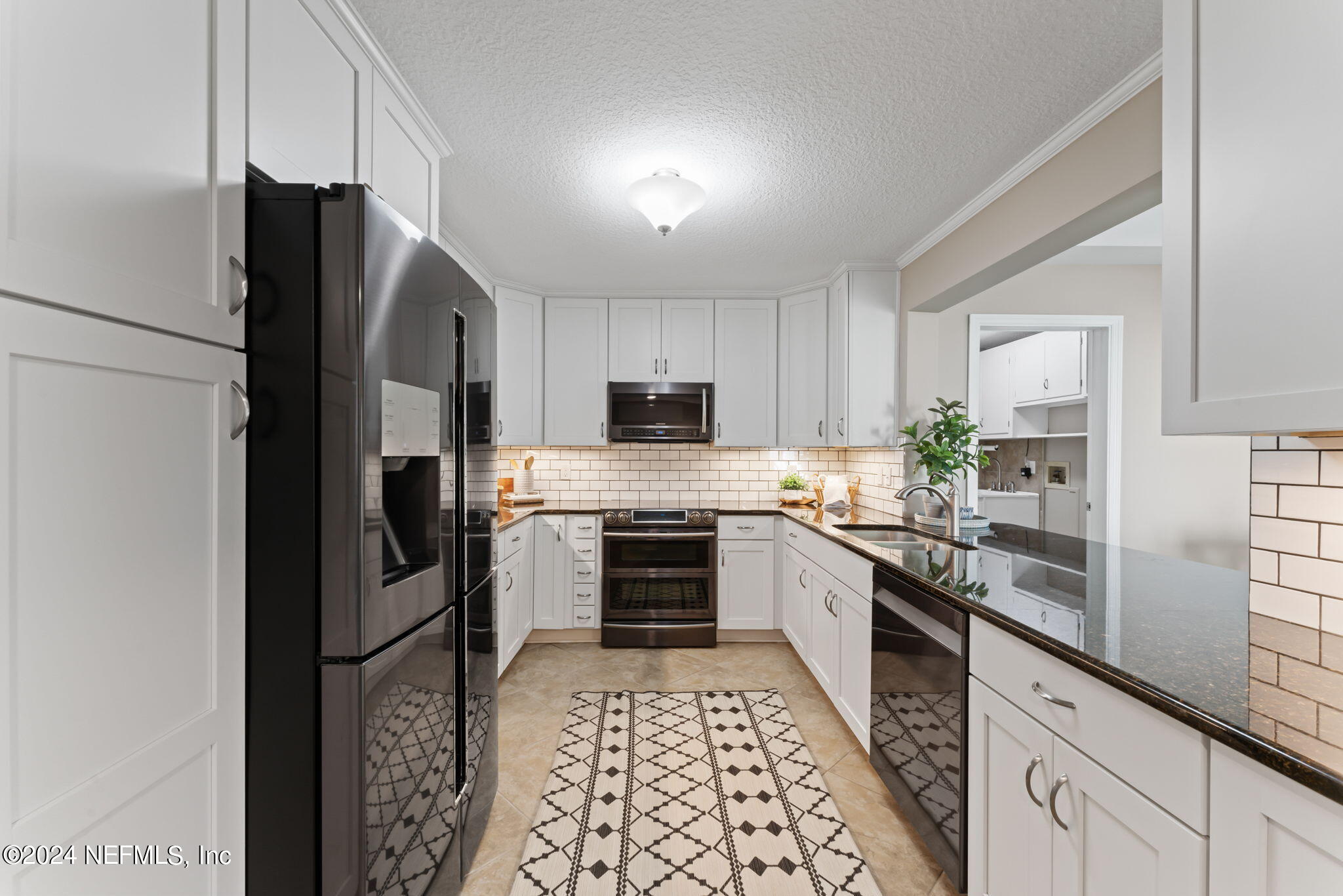 612 ALHAMBRA Court