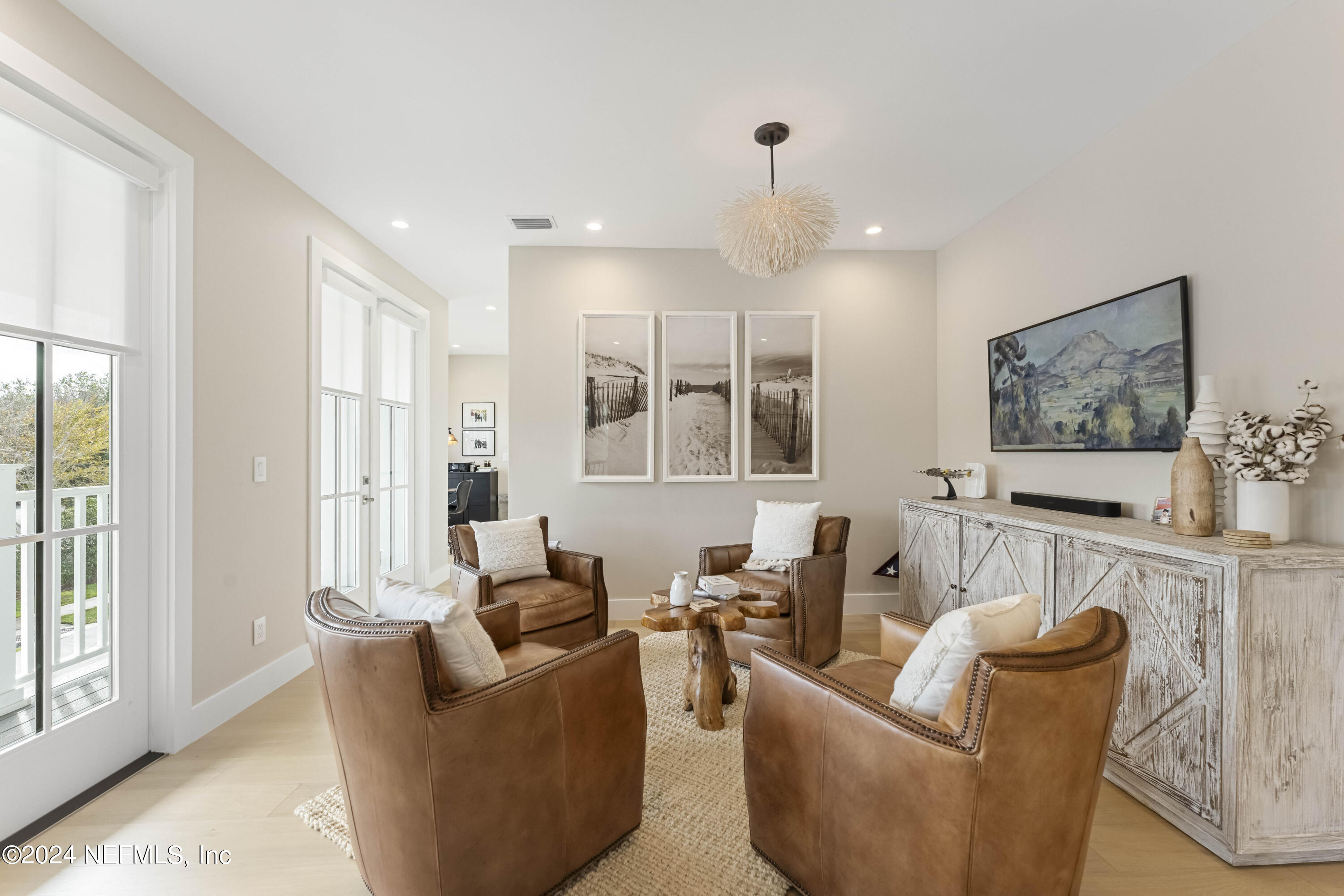 469 GOLF VIEW Circle