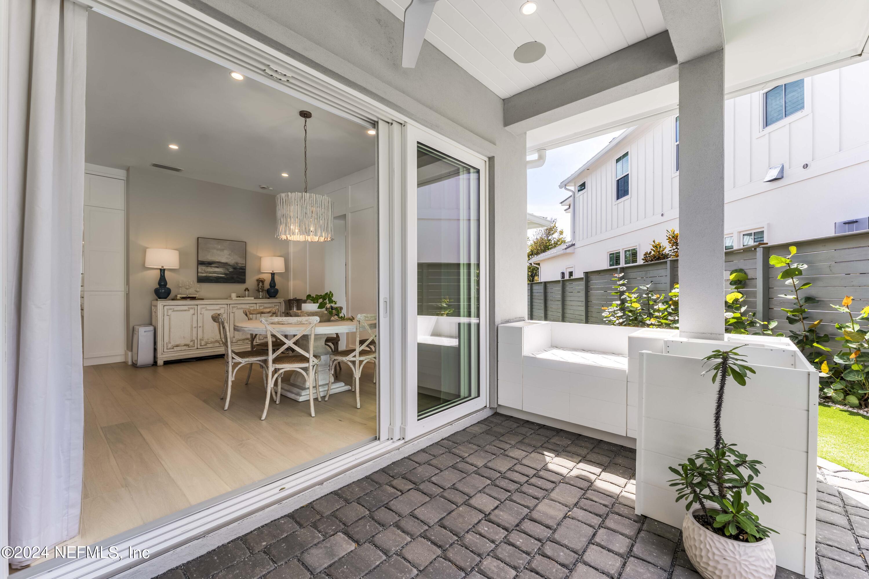 469 GOLF VIEW Circle