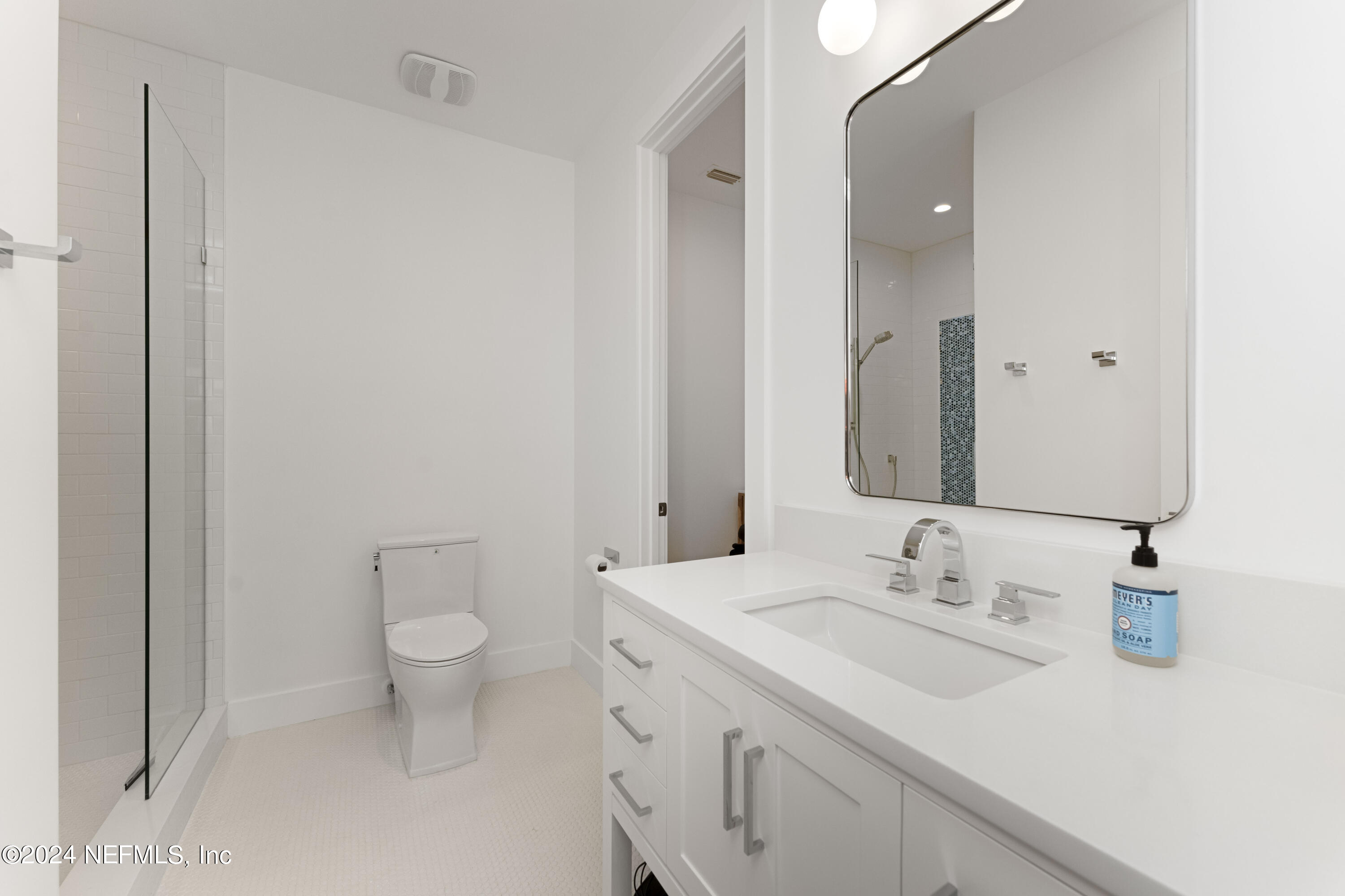 469 GOLF VIEW Circle