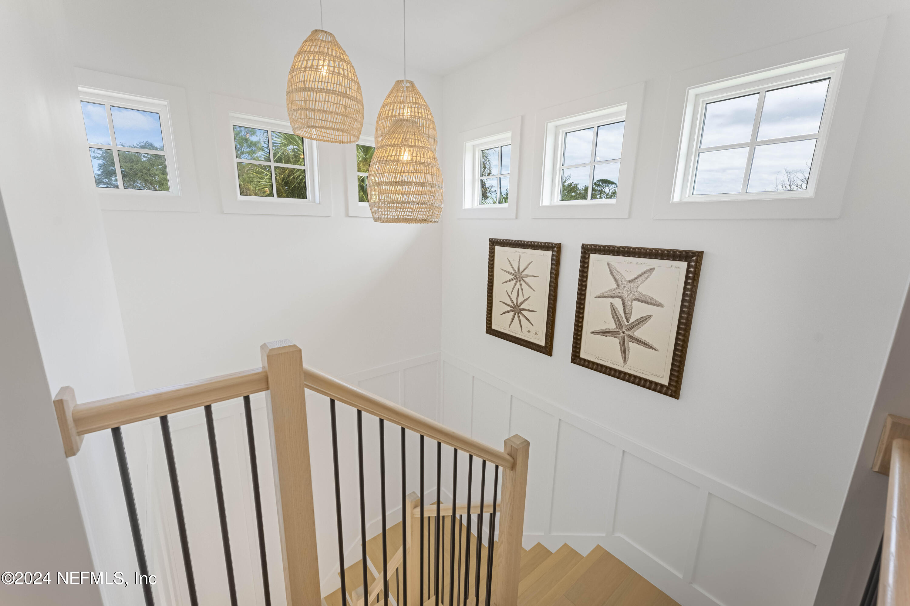469 GOLF VIEW Circle
