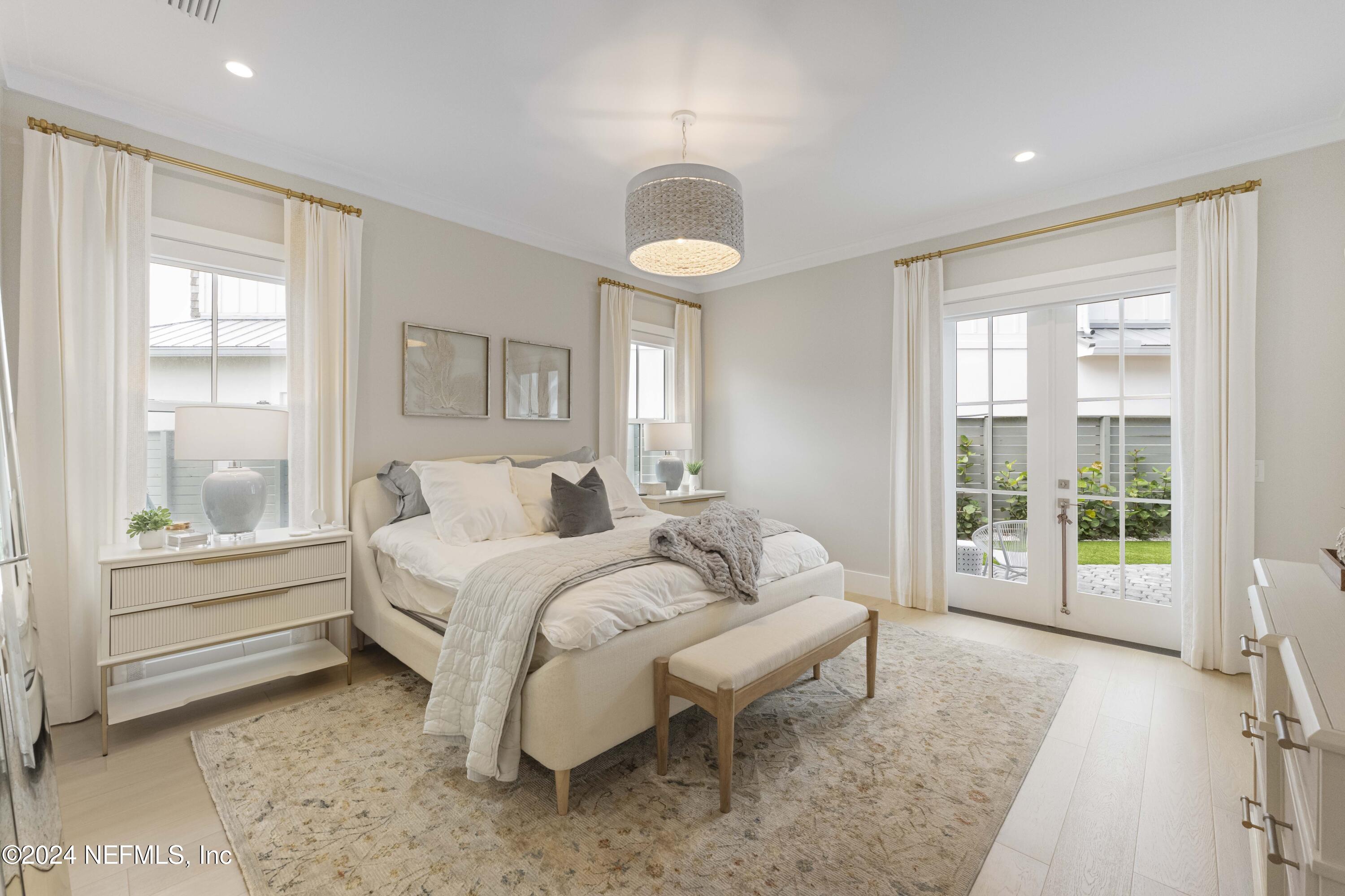 469 GOLF VIEW Circle