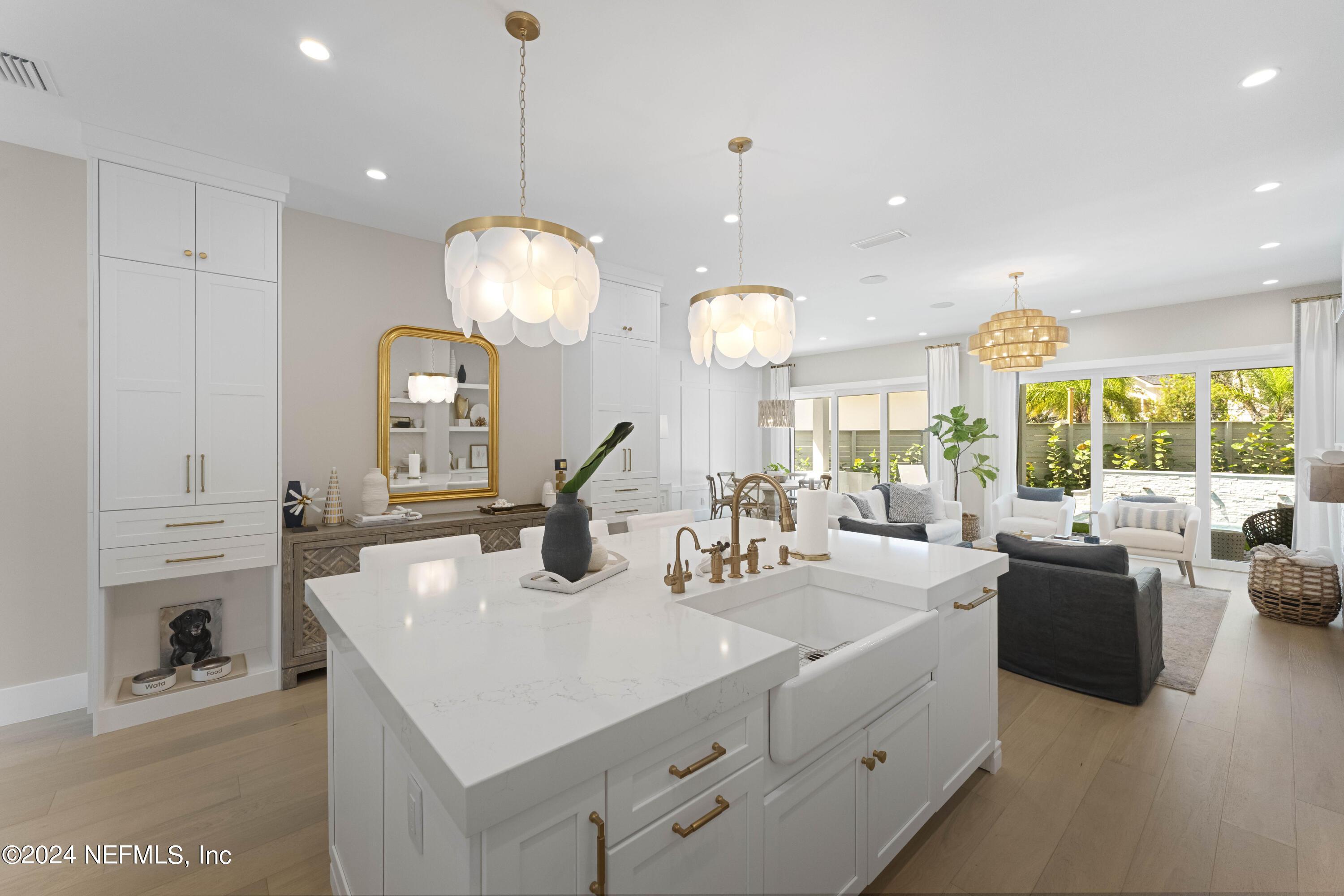 469 GOLF VIEW Circle