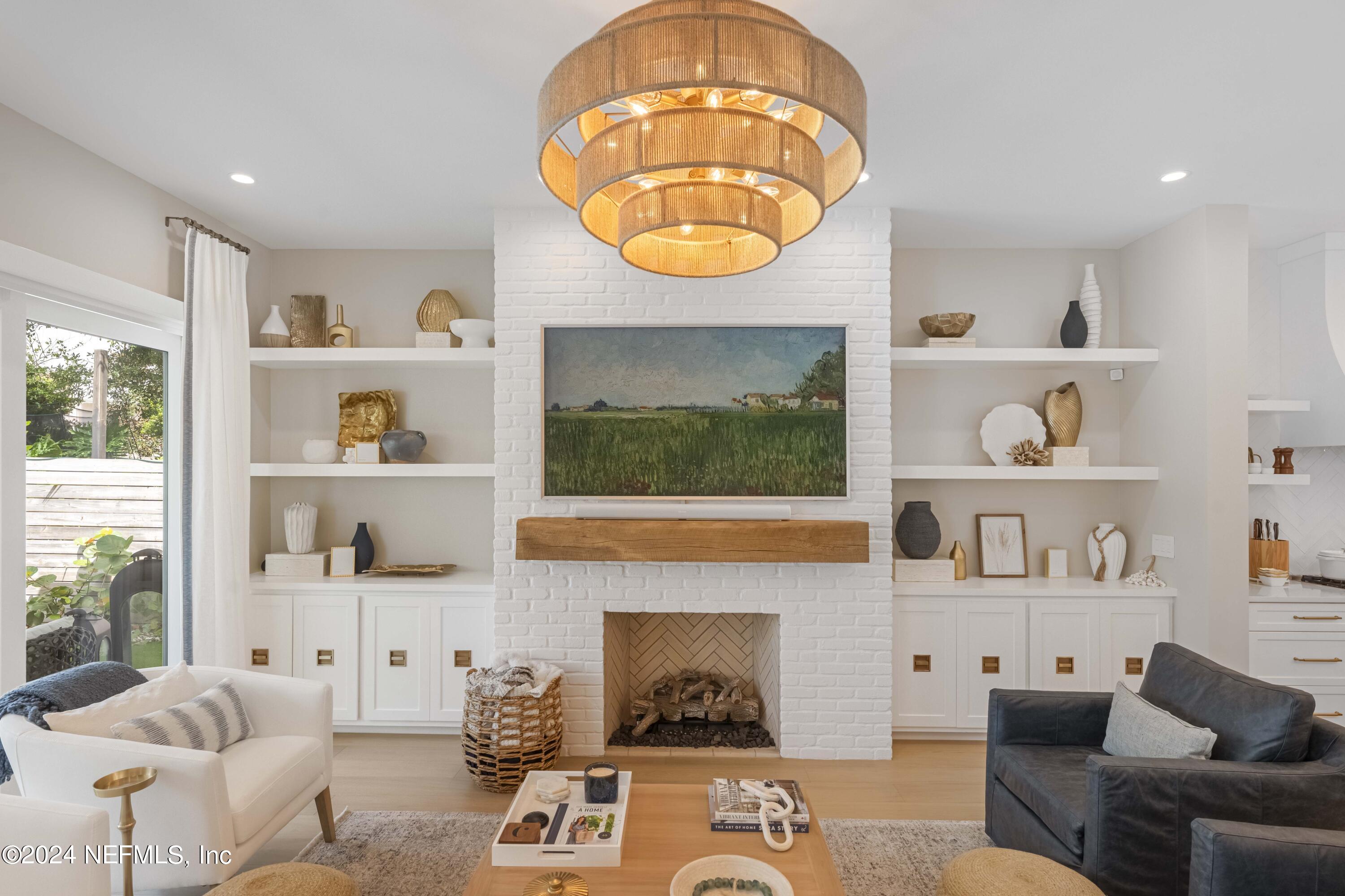 469 GOLF VIEW Circle
