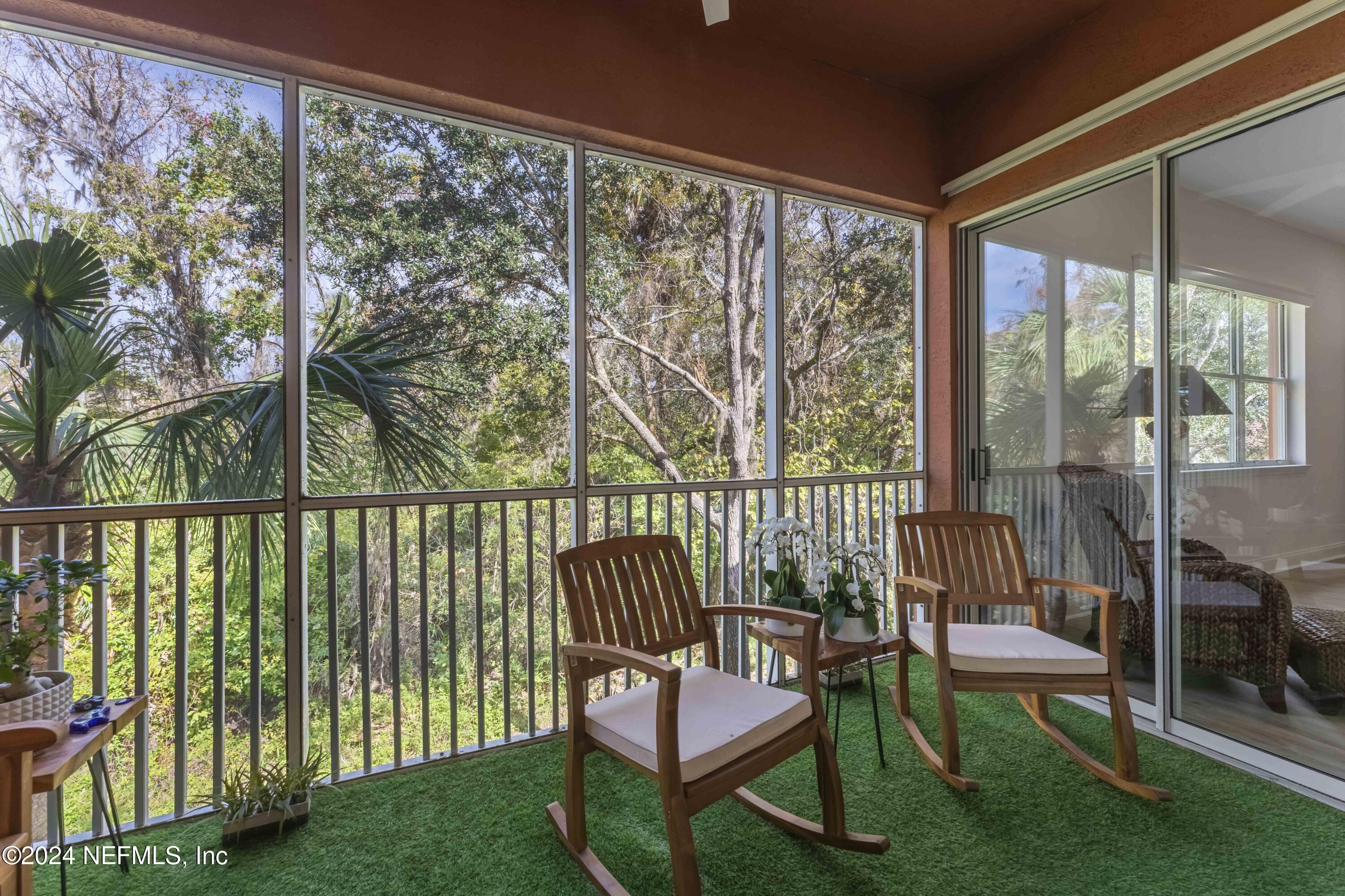 124 HIDDEN PALMS Lane, 201