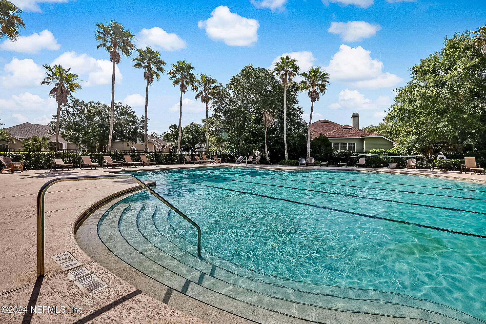 133 SAWMILL LAKES Boulevard
