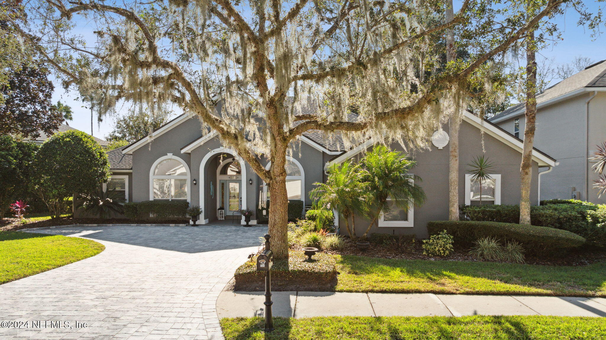 133 SAWMILL LAKES Boulevard