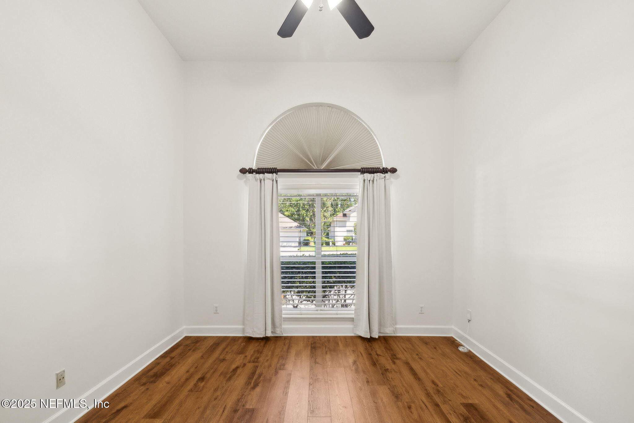 133 SAWMILL LAKES Boulevard