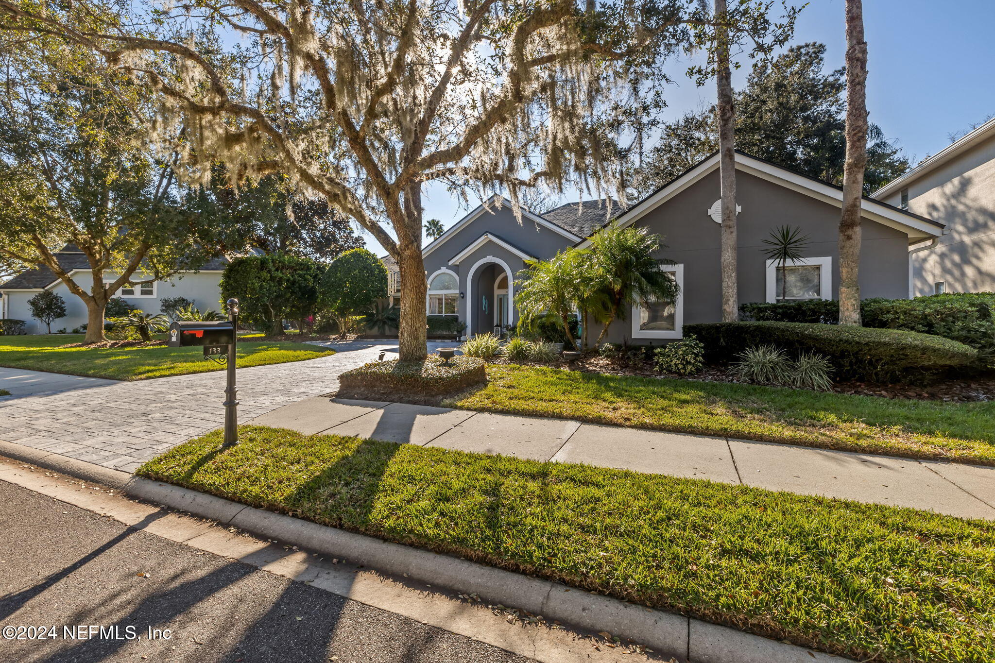 133 SAWMILL LAKES Boulevard