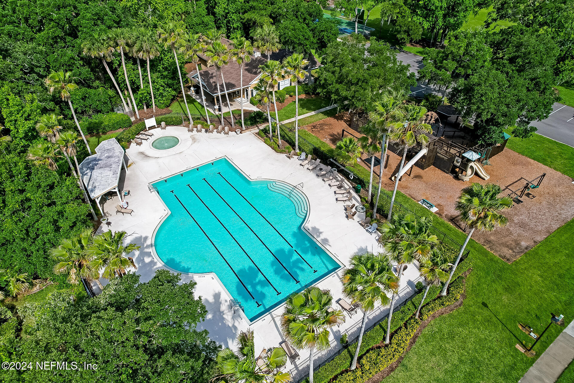 133 SAWMILL LAKES Boulevard