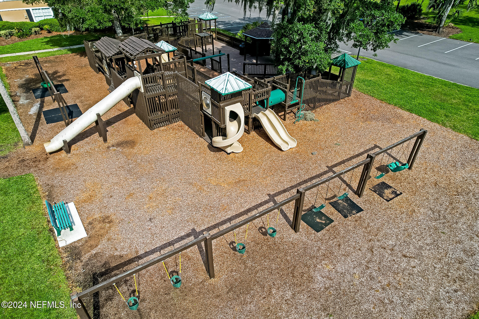 133 SAWMILL LAKES Boulevard