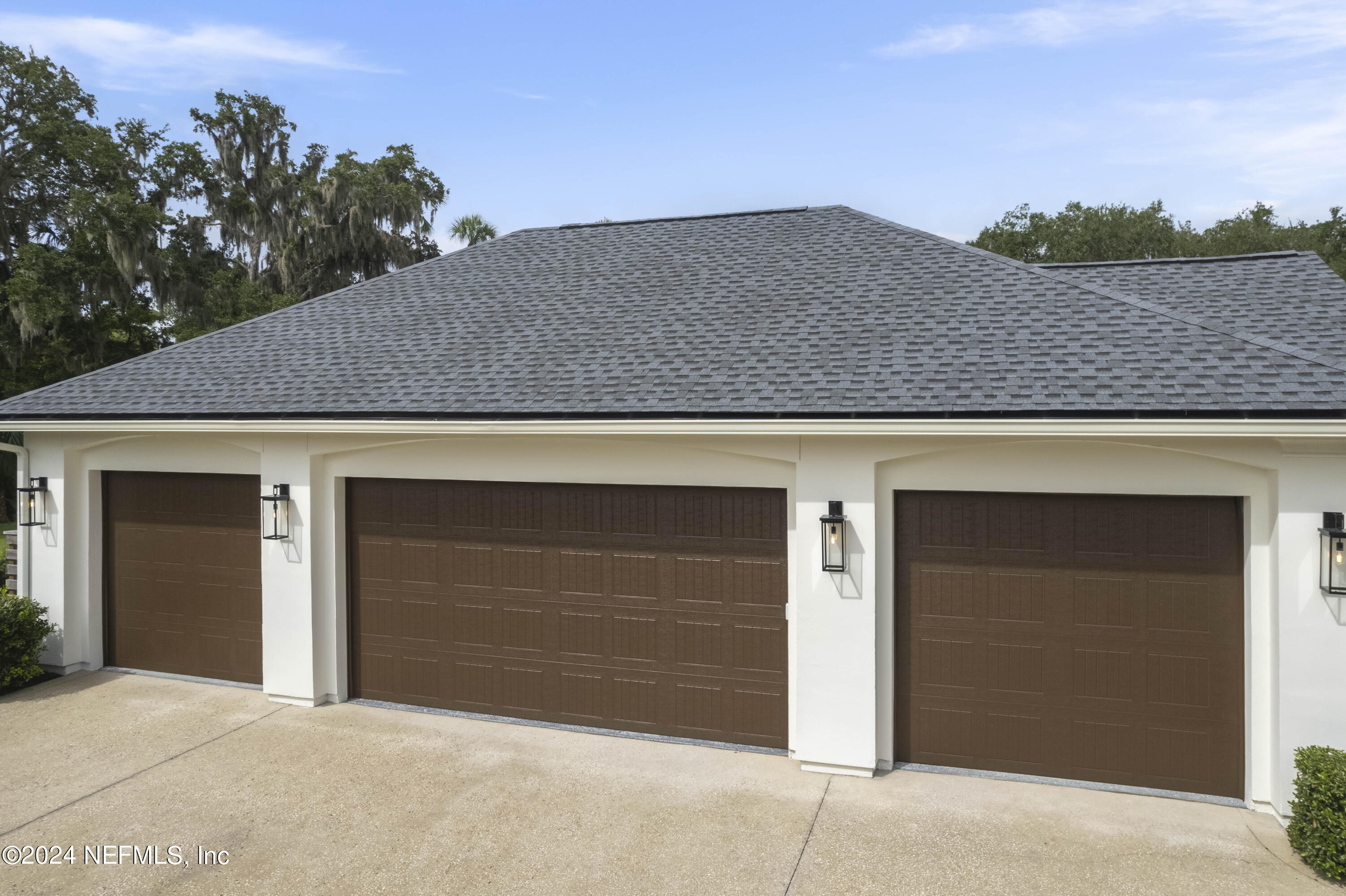 107 KING SAGO Court