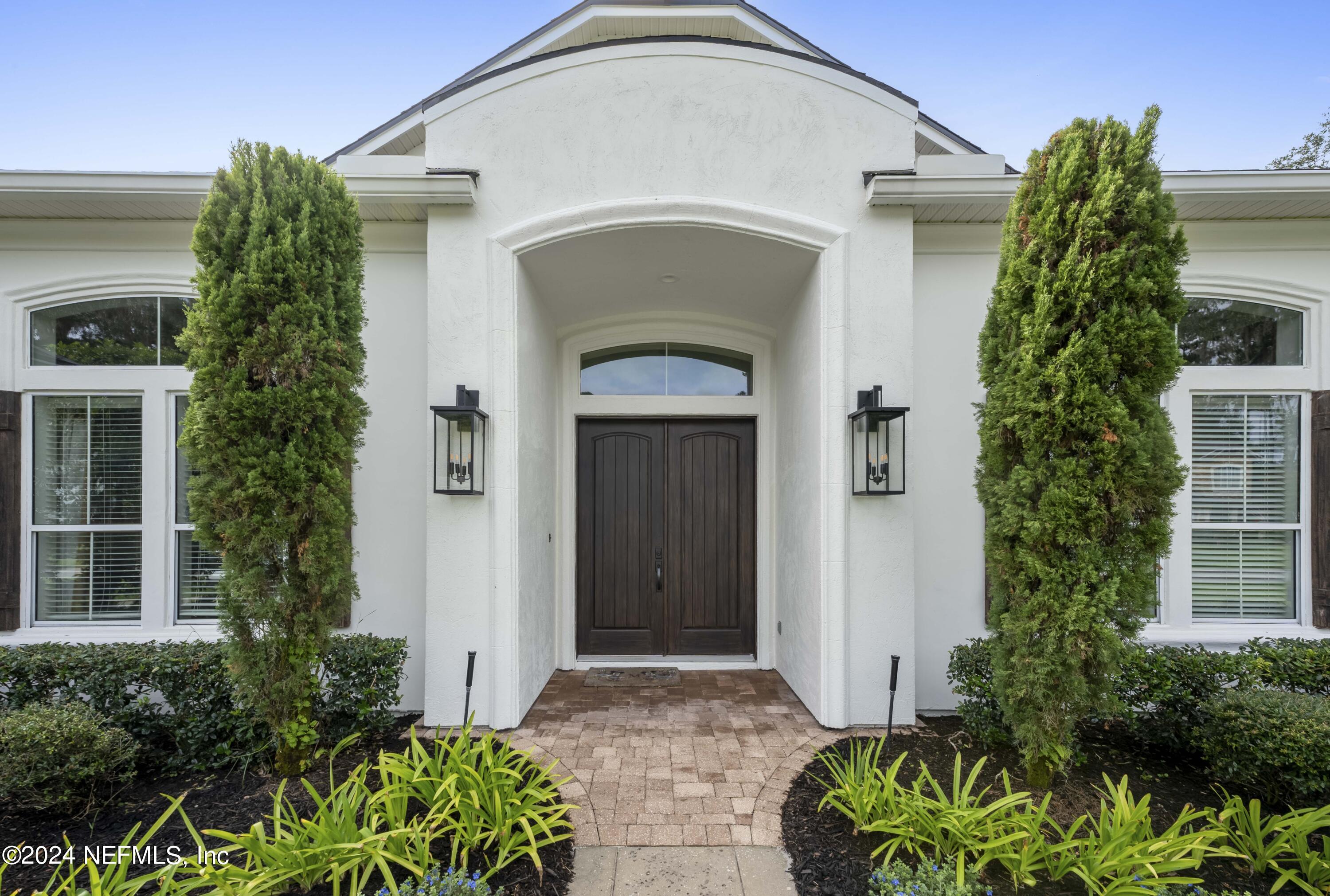 107 KING SAGO Court