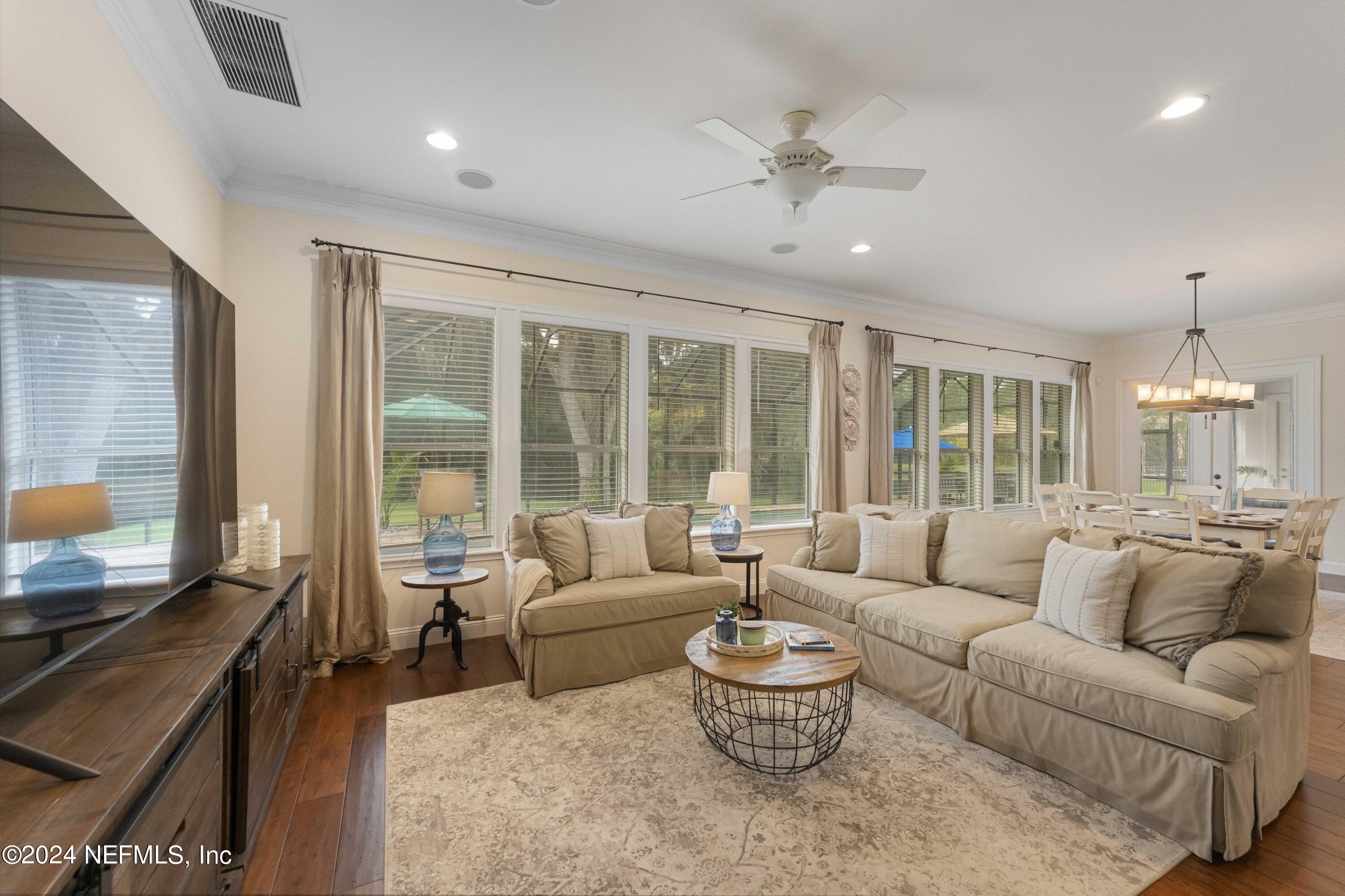 107 KING SAGO Court
