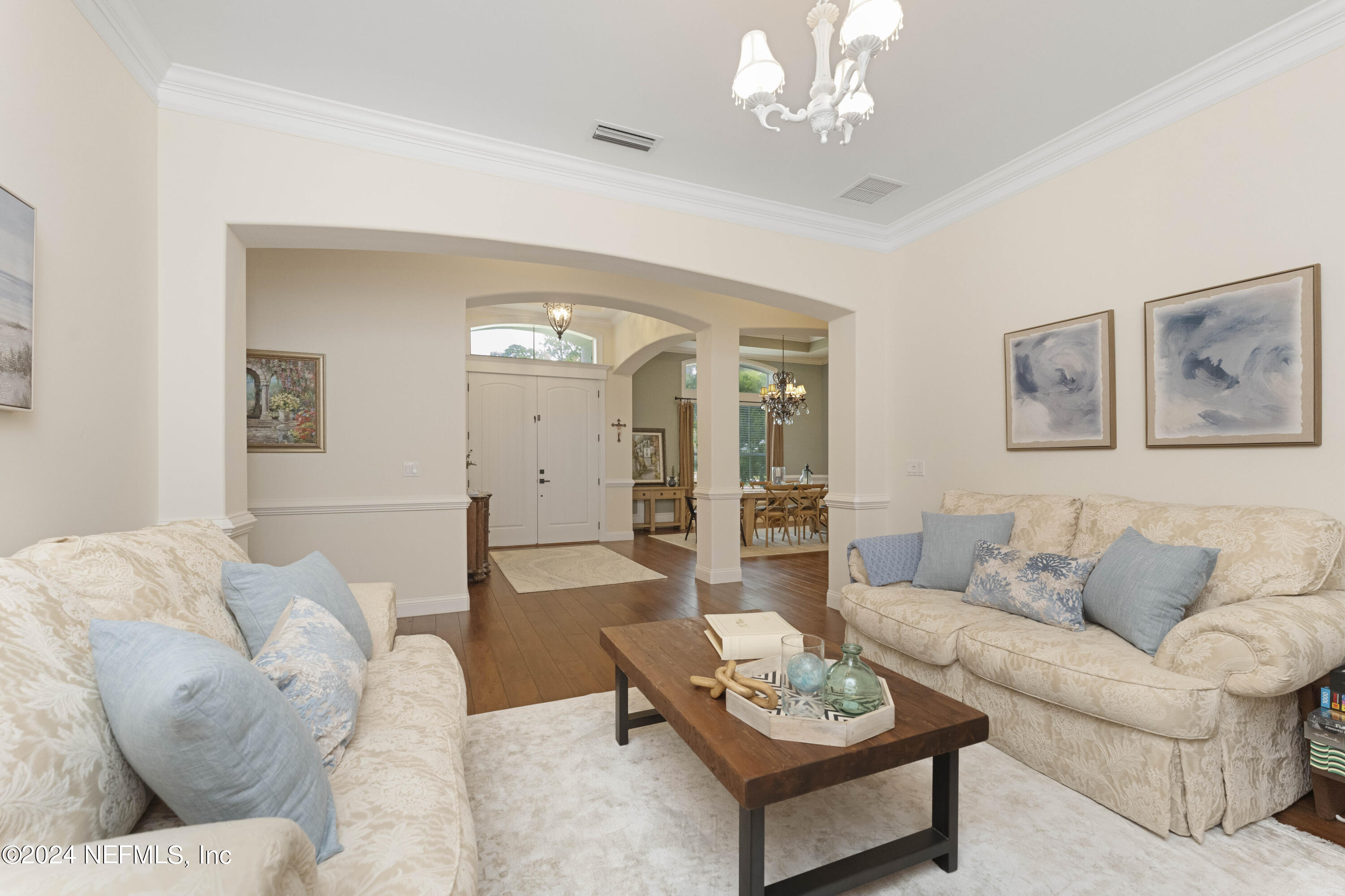 107 KING SAGO Court