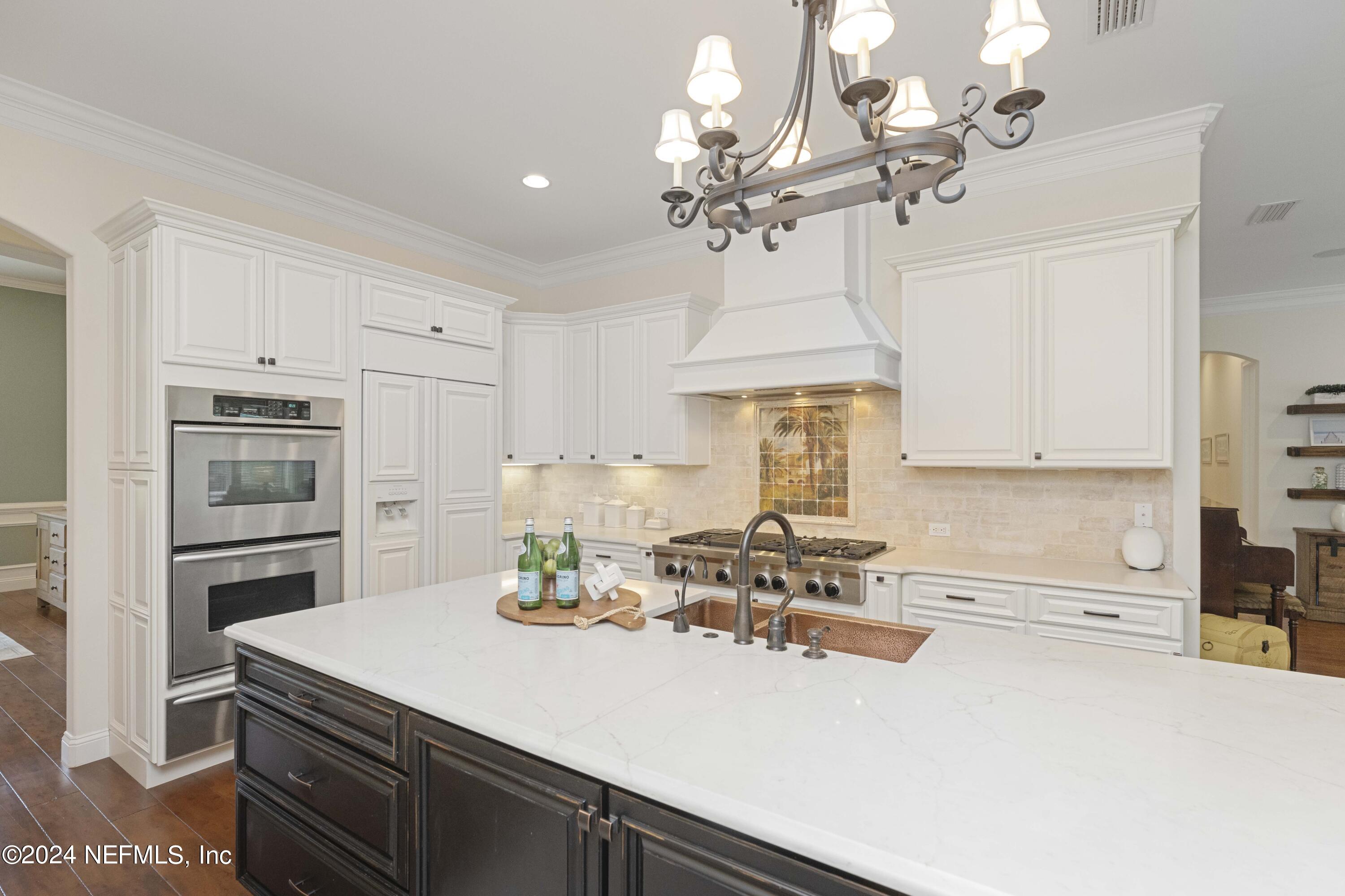 107 KING SAGO Court