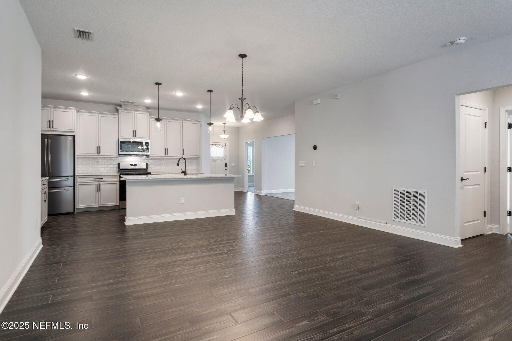 314 CHANDLER Drive, St. Johns