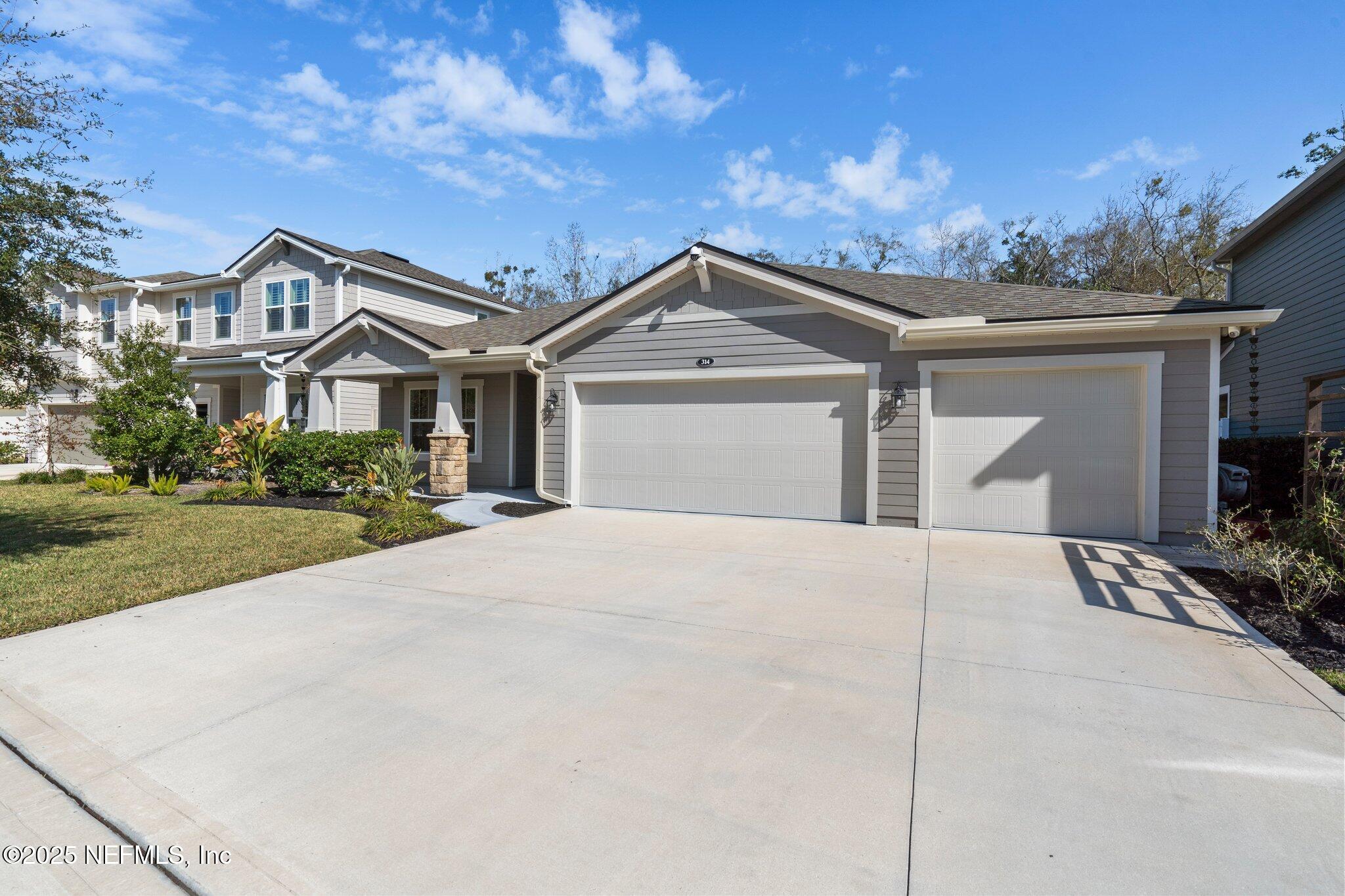 314 CHANDLER Drive, St. Johns