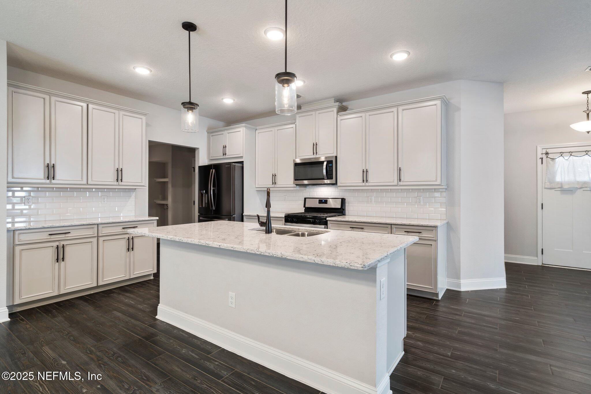 314 CHANDLER Drive, St. Johns