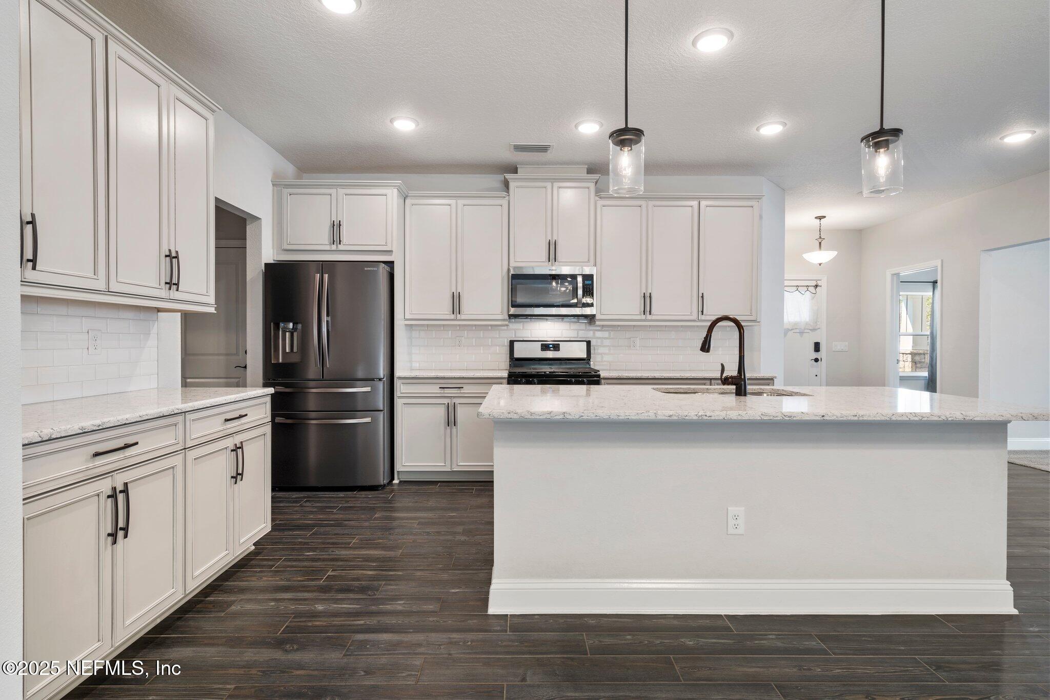 314 CHANDLER Drive, St. Johns