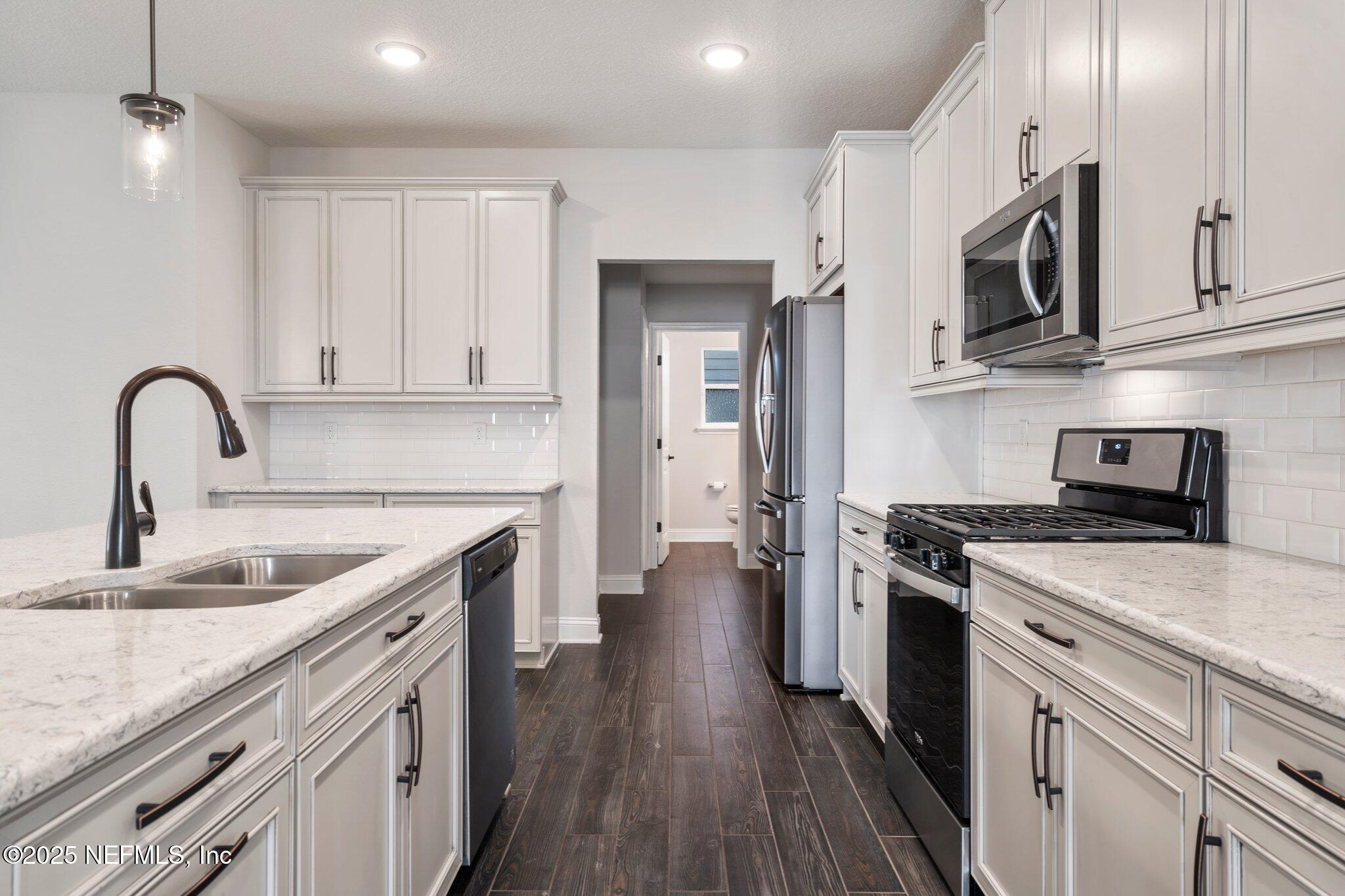 314 CHANDLER Drive, St. Johns