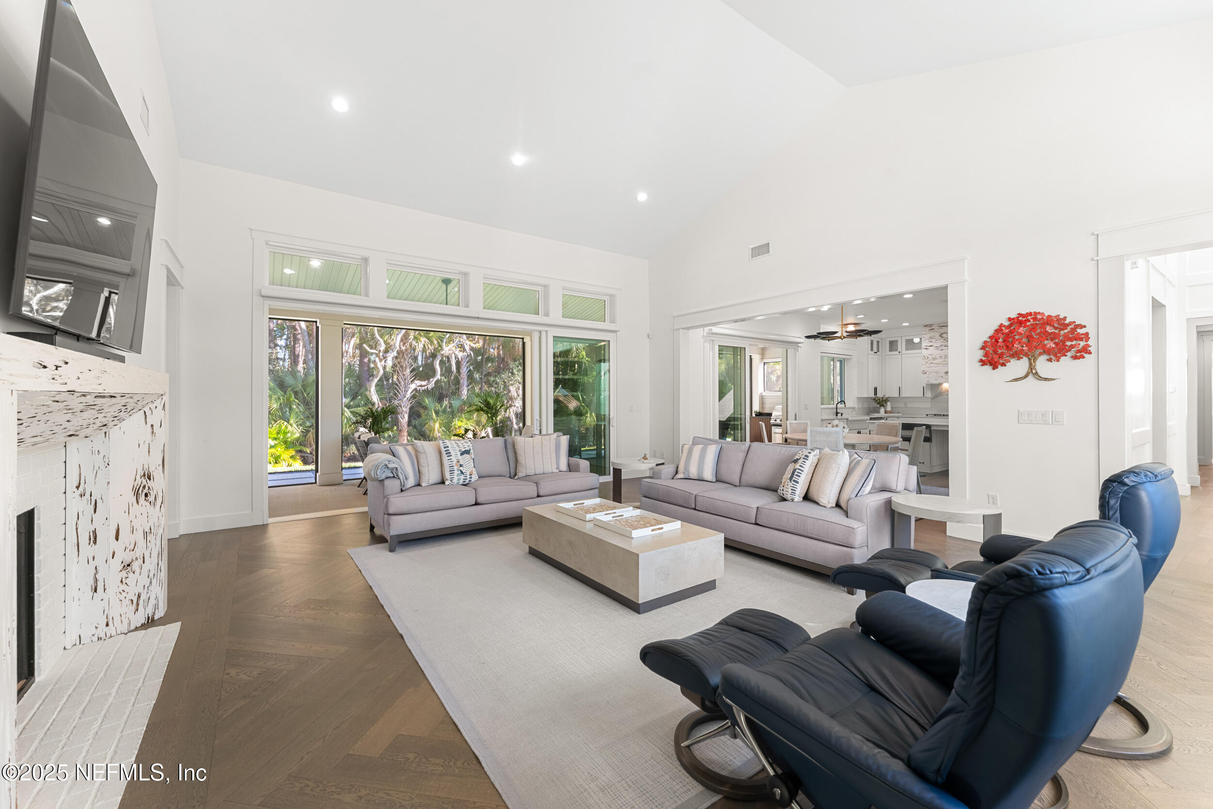 116 KING SAGO Court