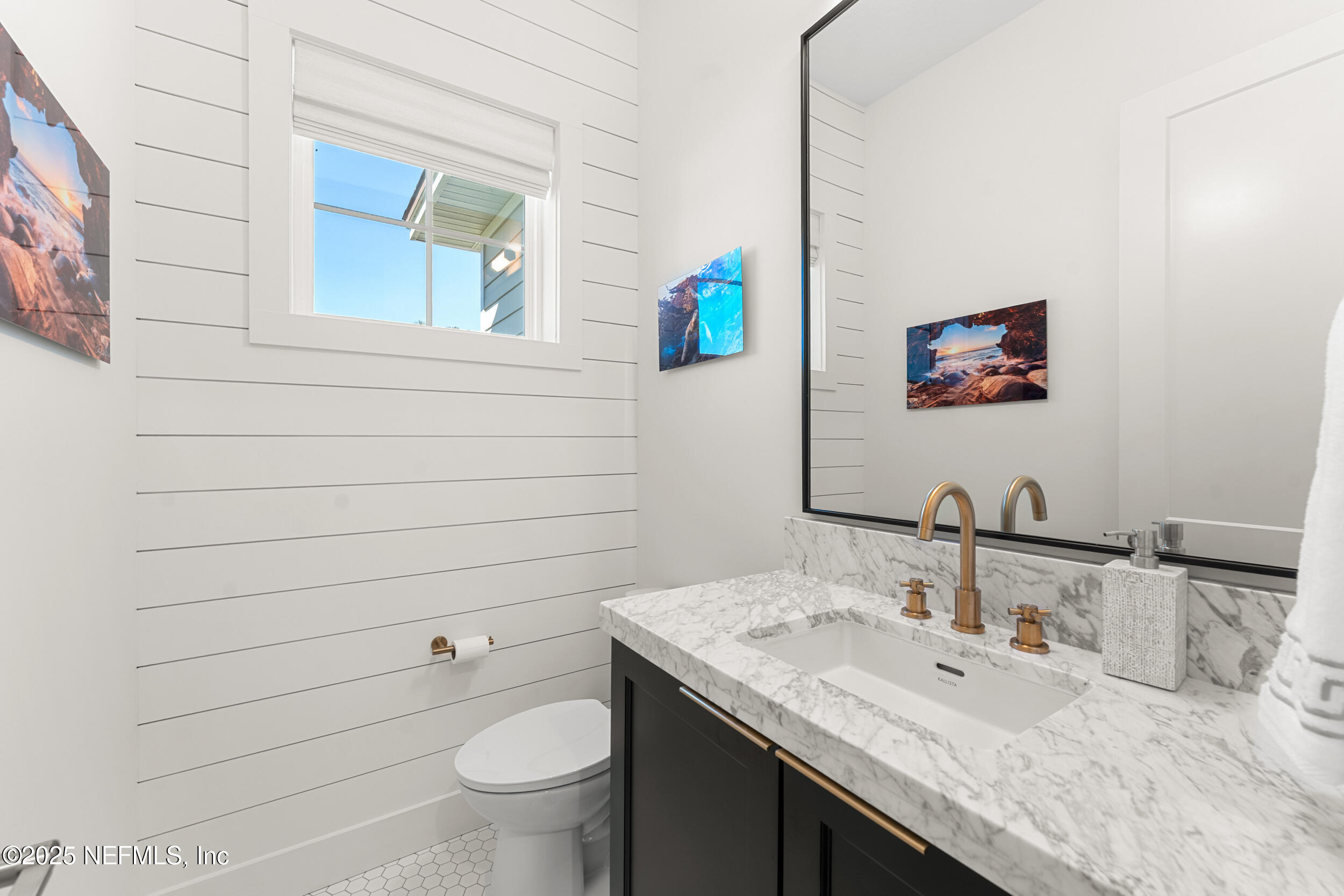 116 KING SAGO Court