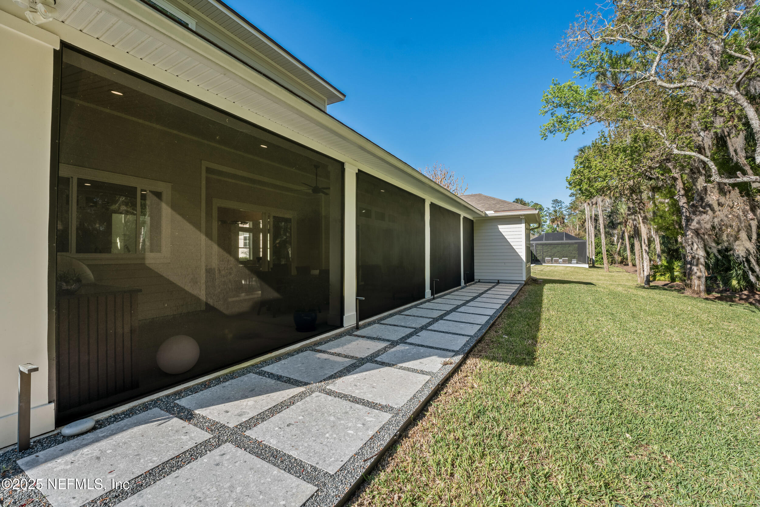 116 KING SAGO Court