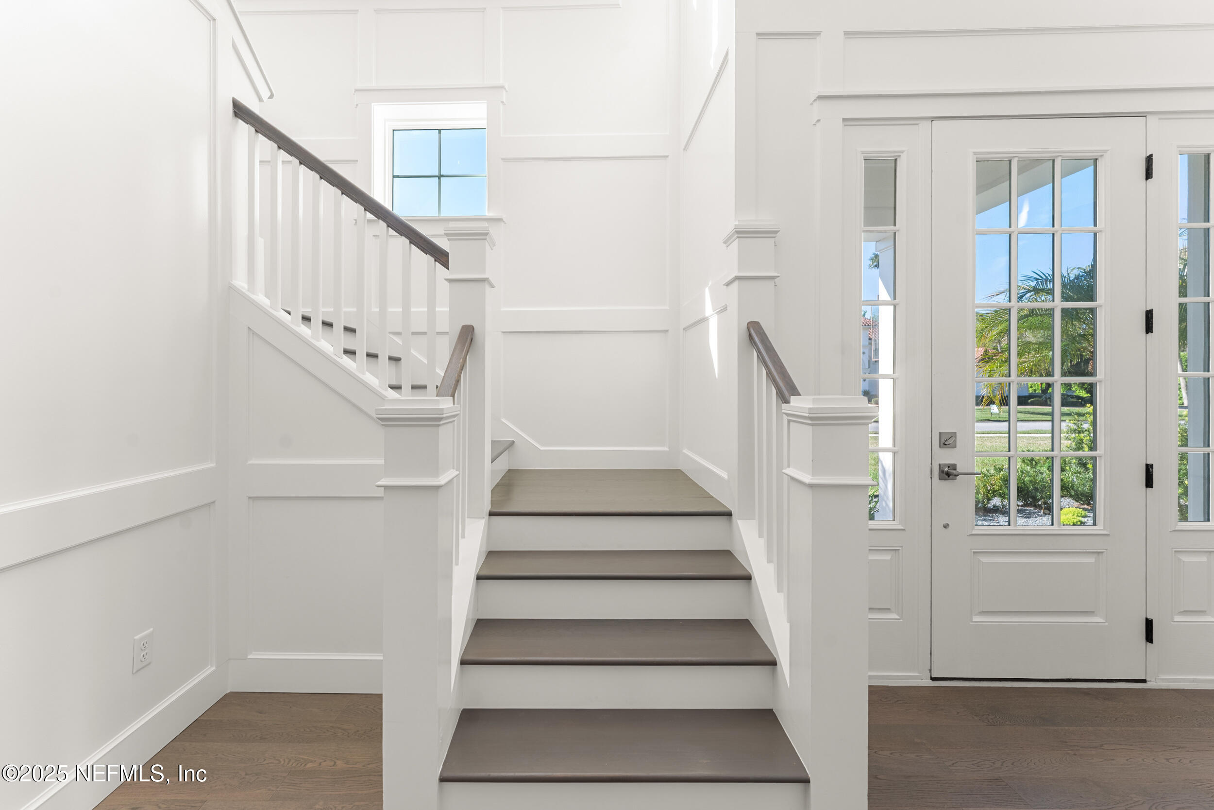 116 KING SAGO Court