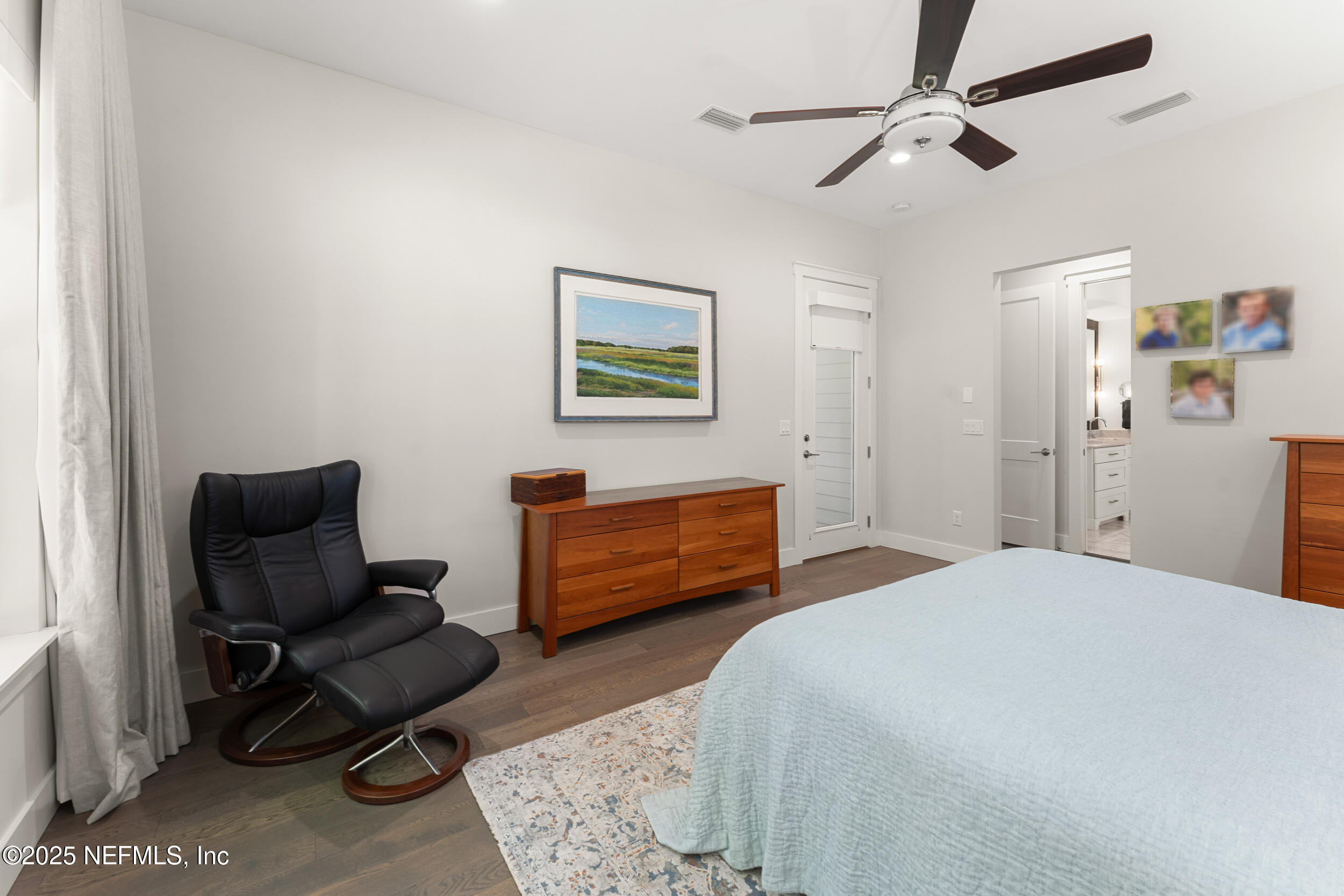 116 KING SAGO Court