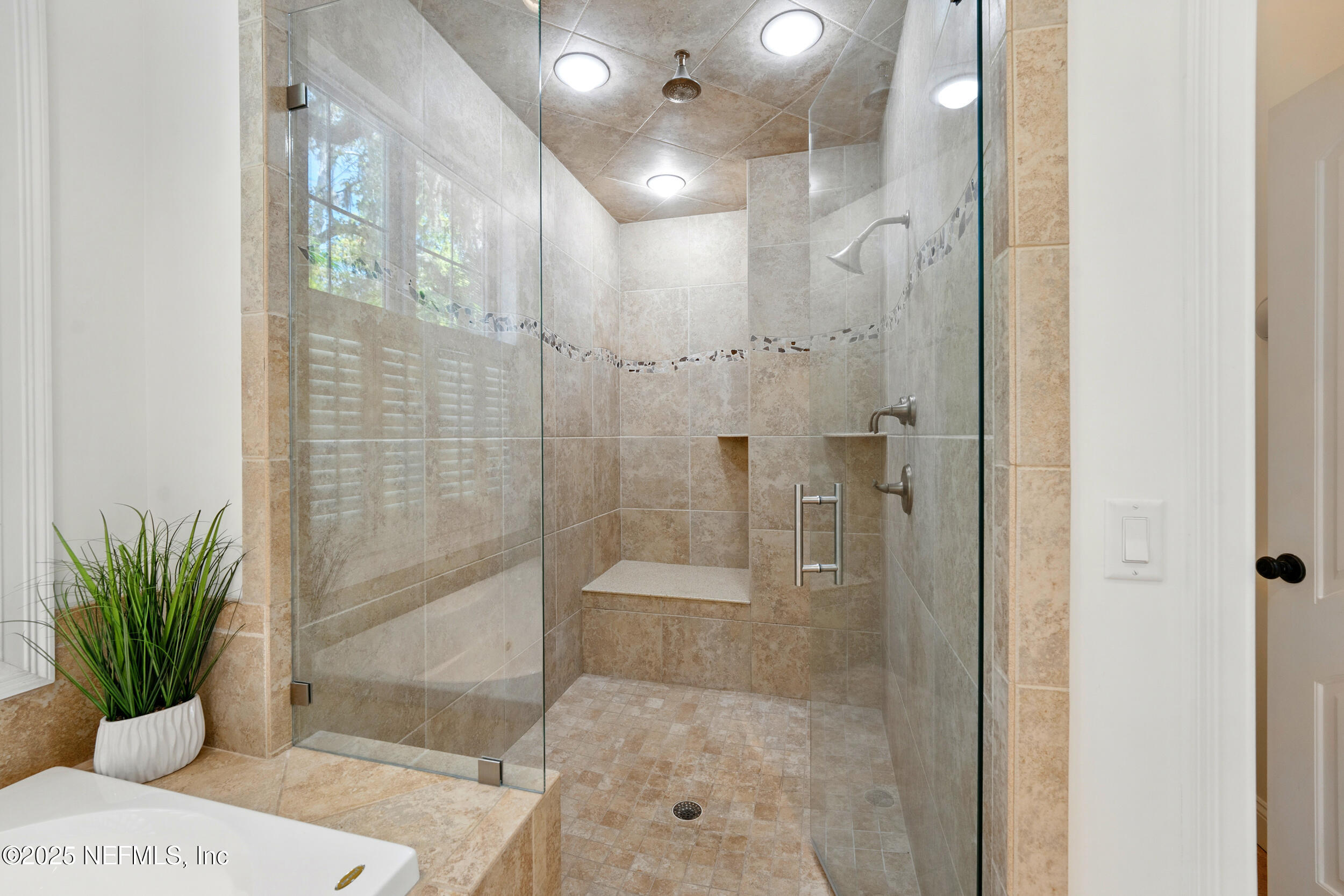 204 S WILDERNESS Trail