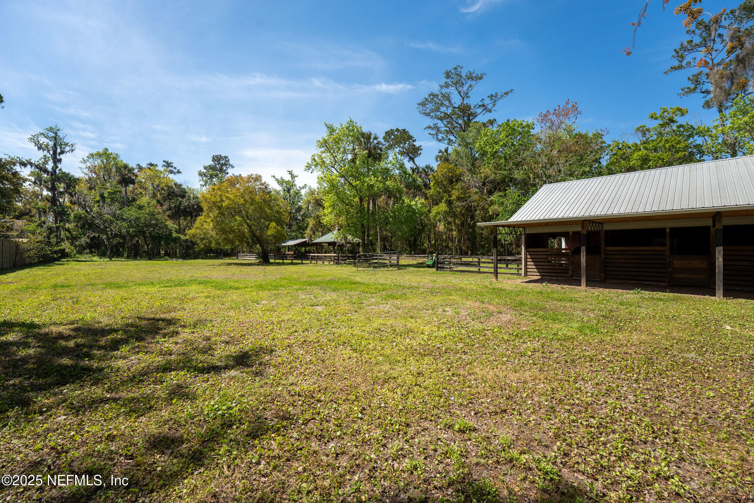 204 S WILDERNESS Trail