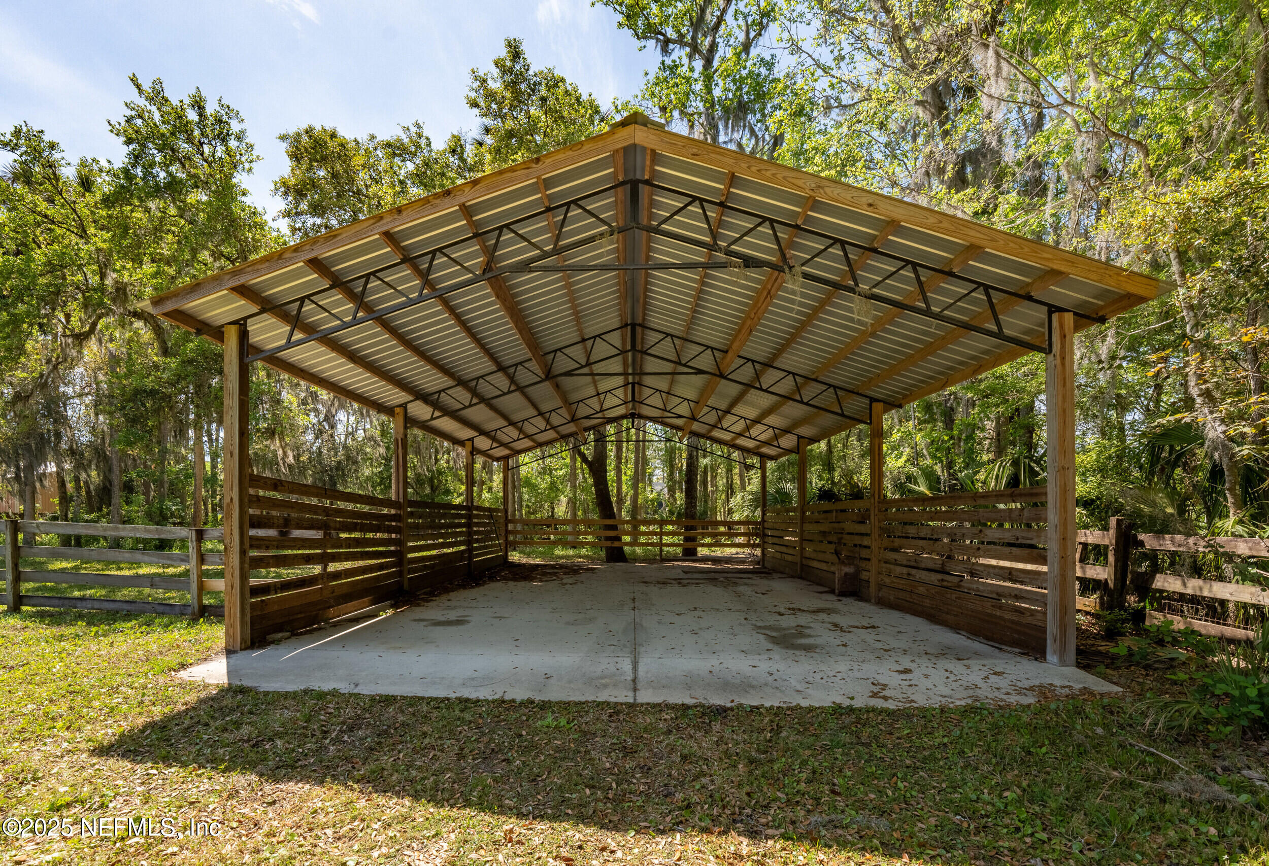 204 S WILDERNESS Trail