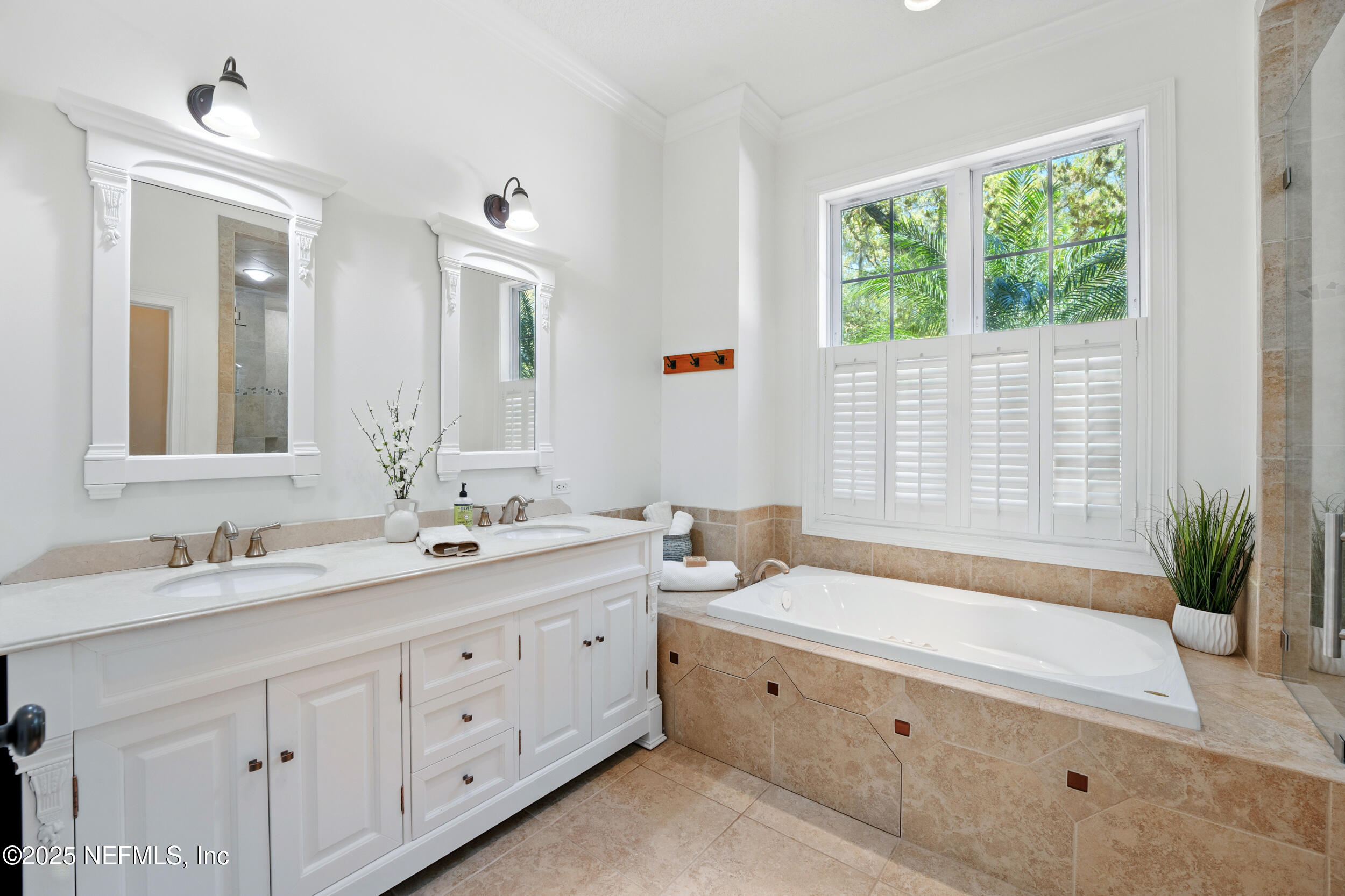 204 S WILDERNESS Trail