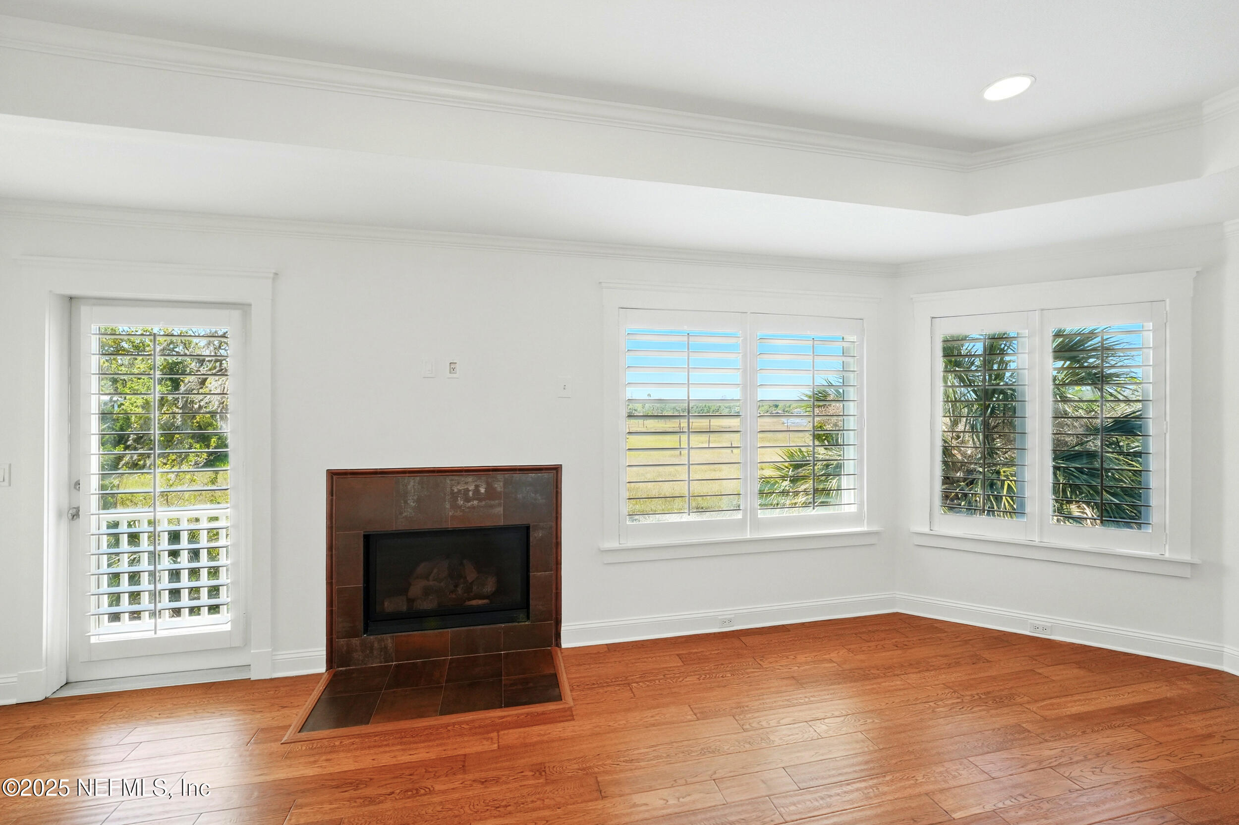 1309 FOREST Avenue