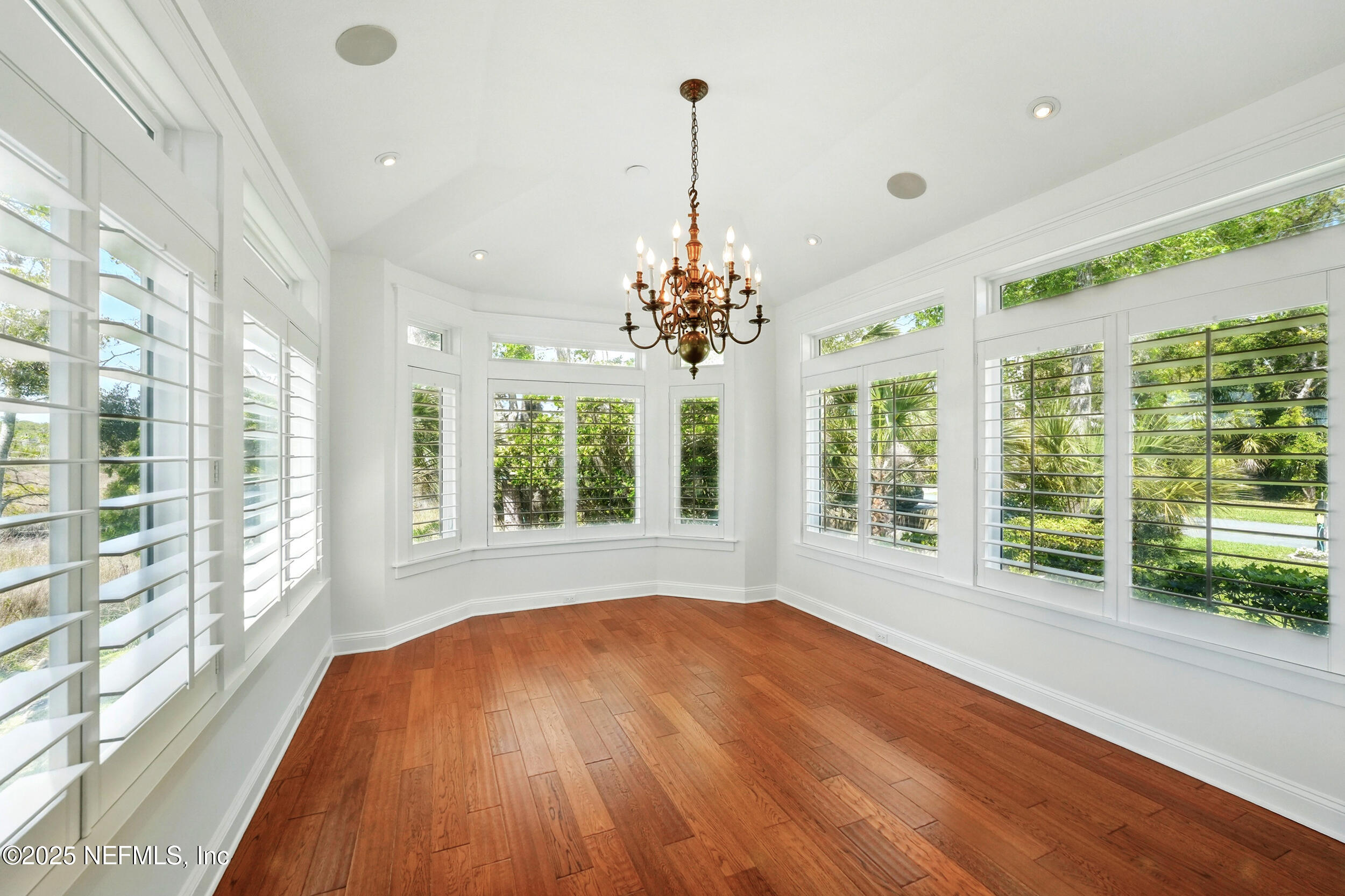 1309 FOREST Avenue