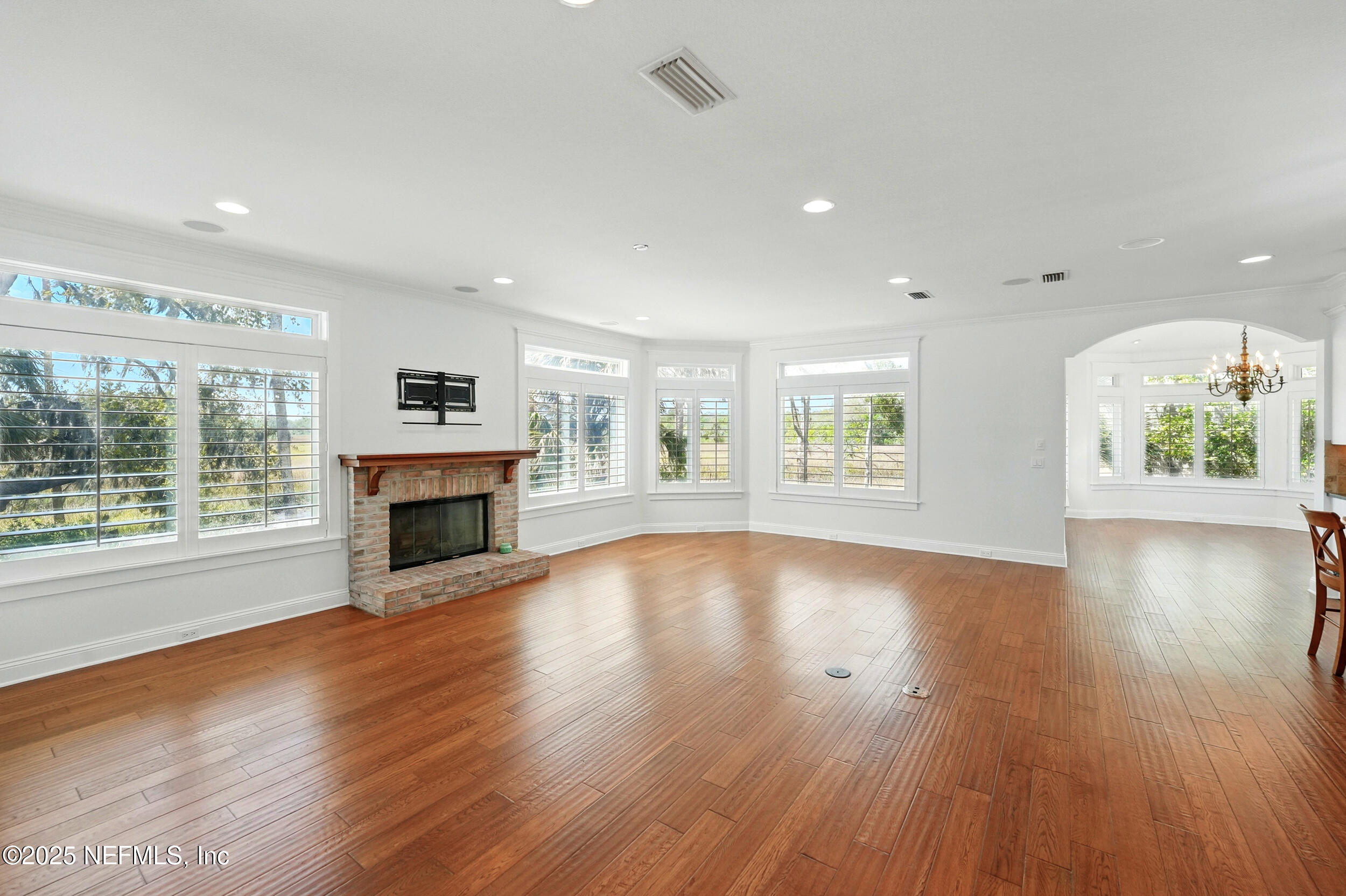 1309 FOREST Avenue