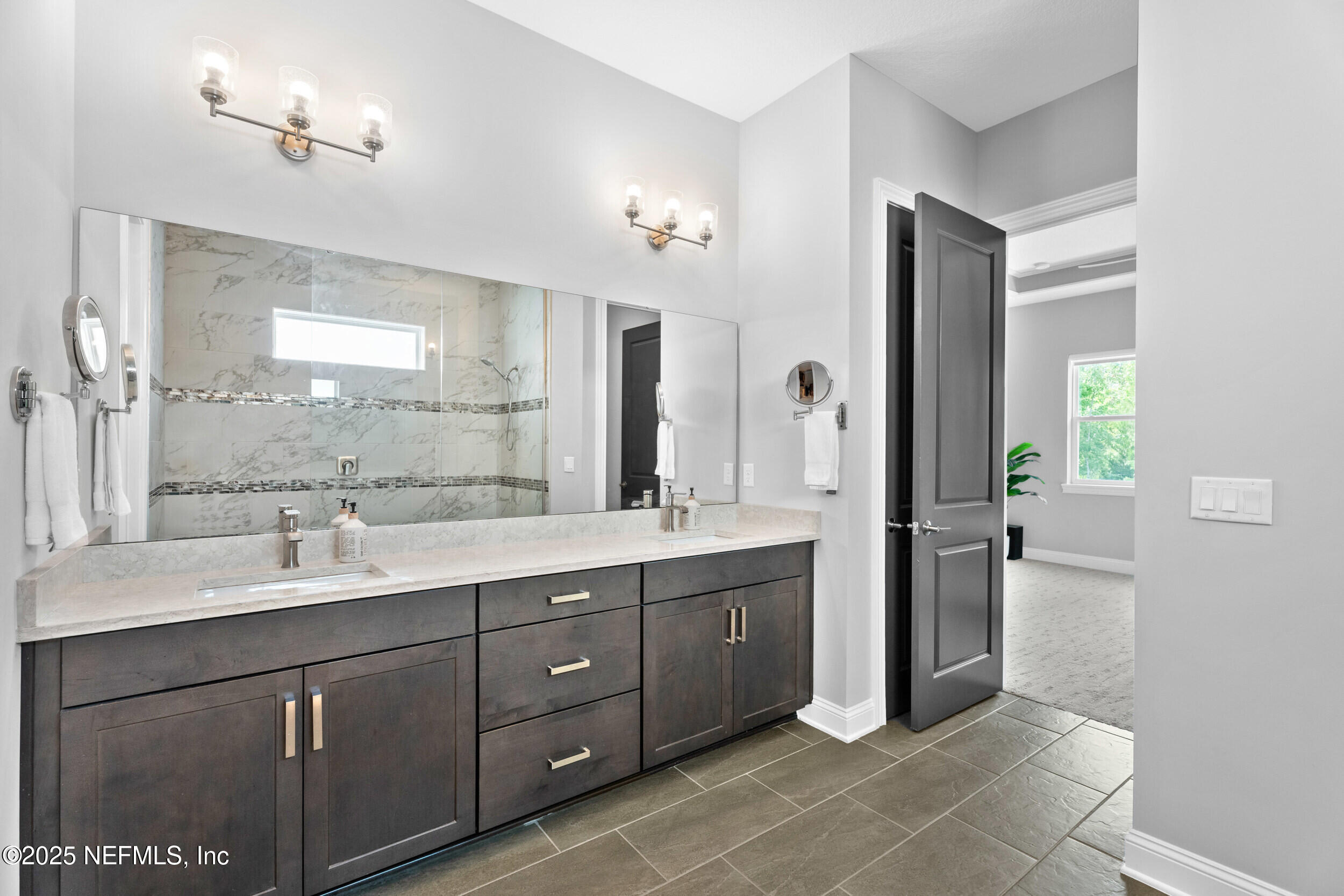 241 OAK SHADOW Place, St. Johns