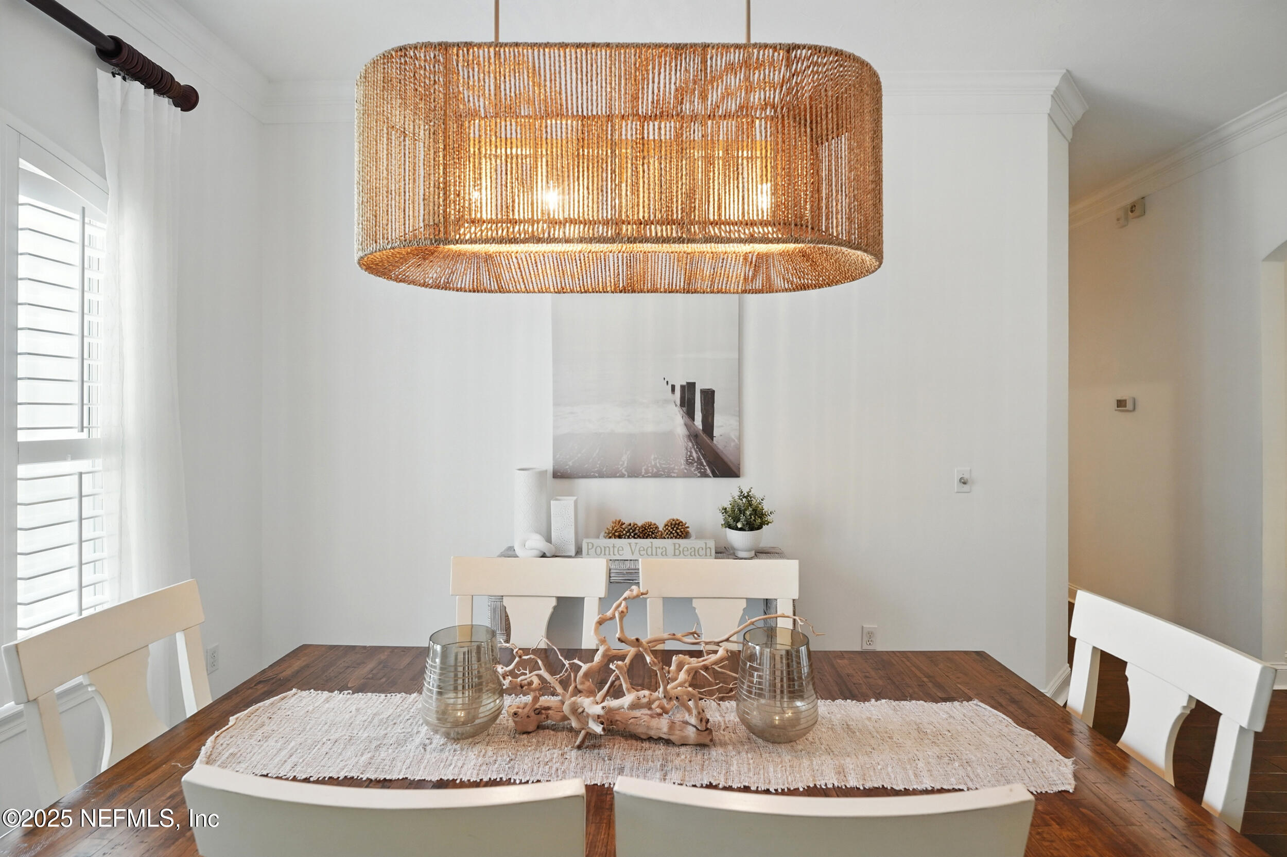 150A N ROSCOE Boulevard