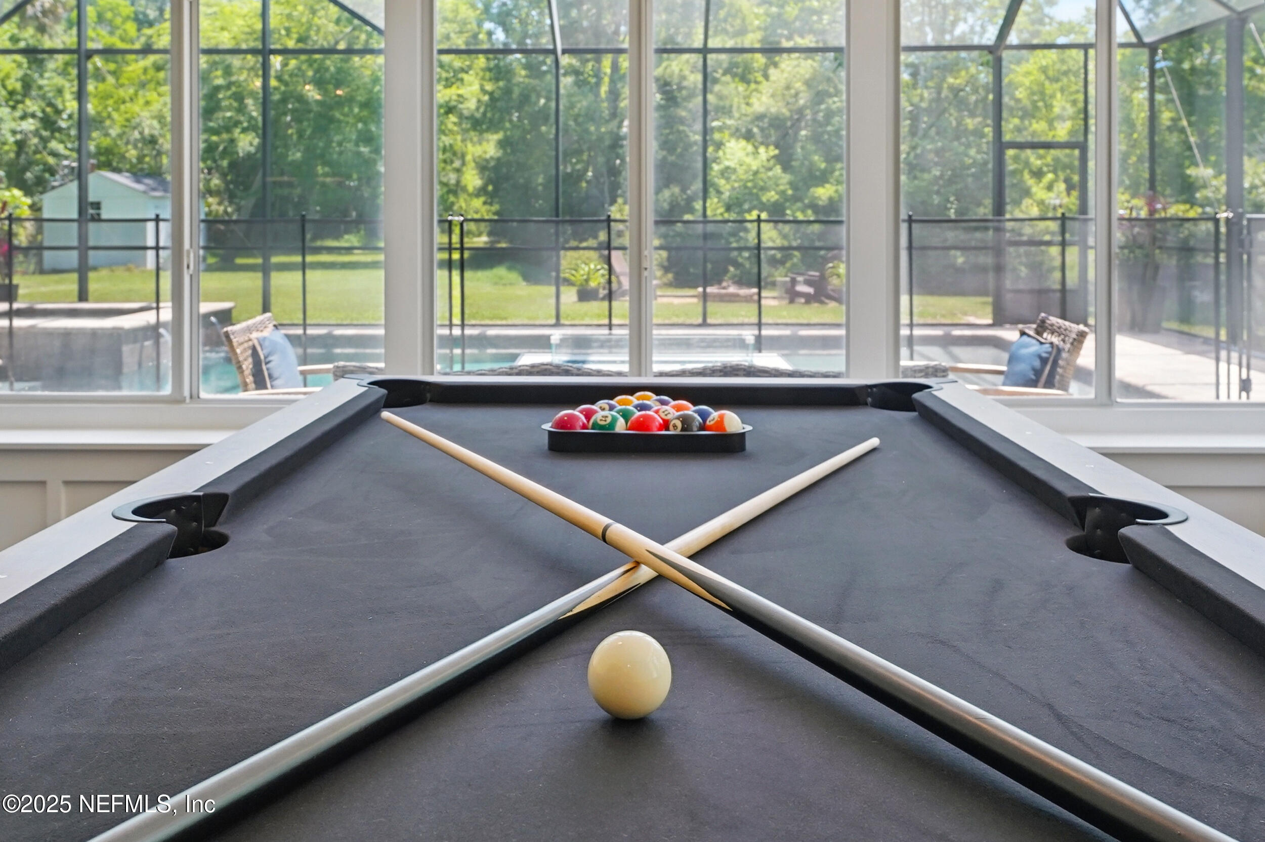 150A N ROSCOE Boulevard