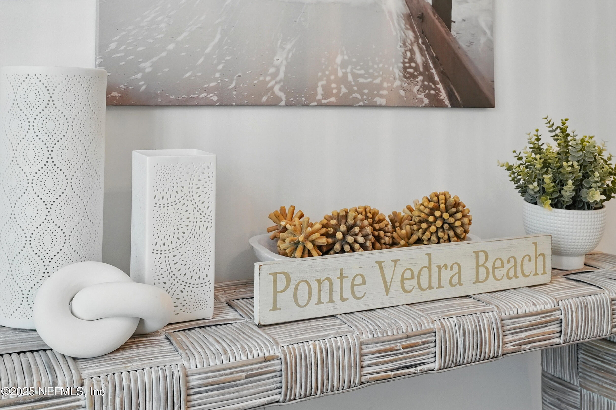 150A N ROSCOE Boulevard