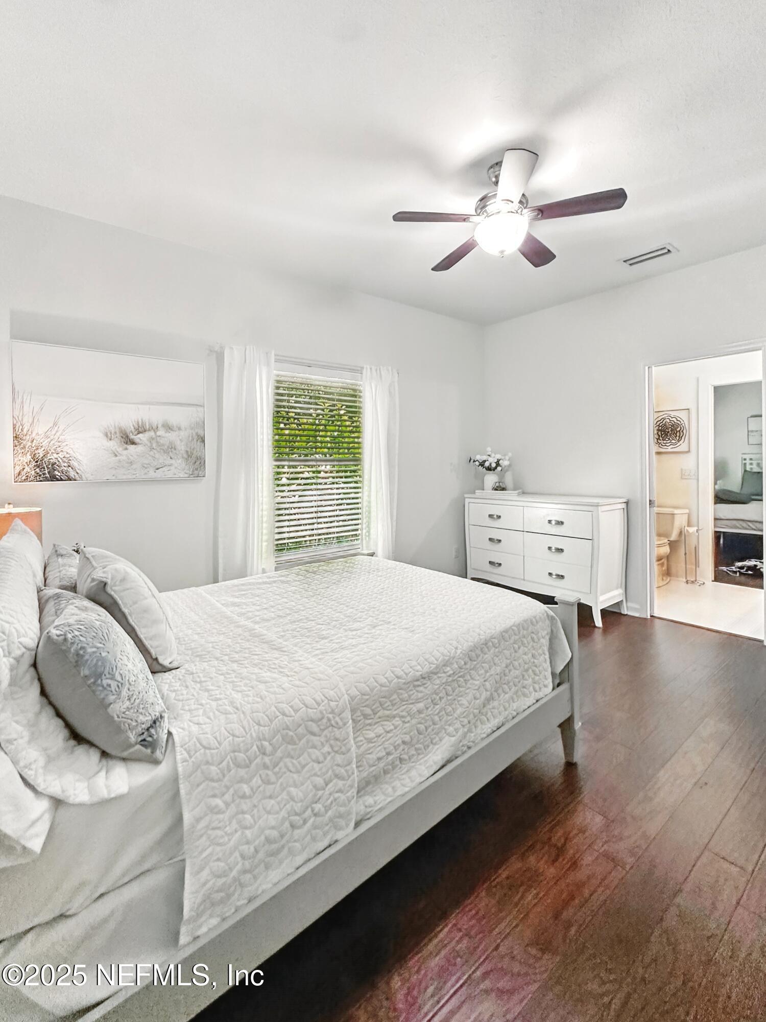 150A N ROSCOE Boulevard