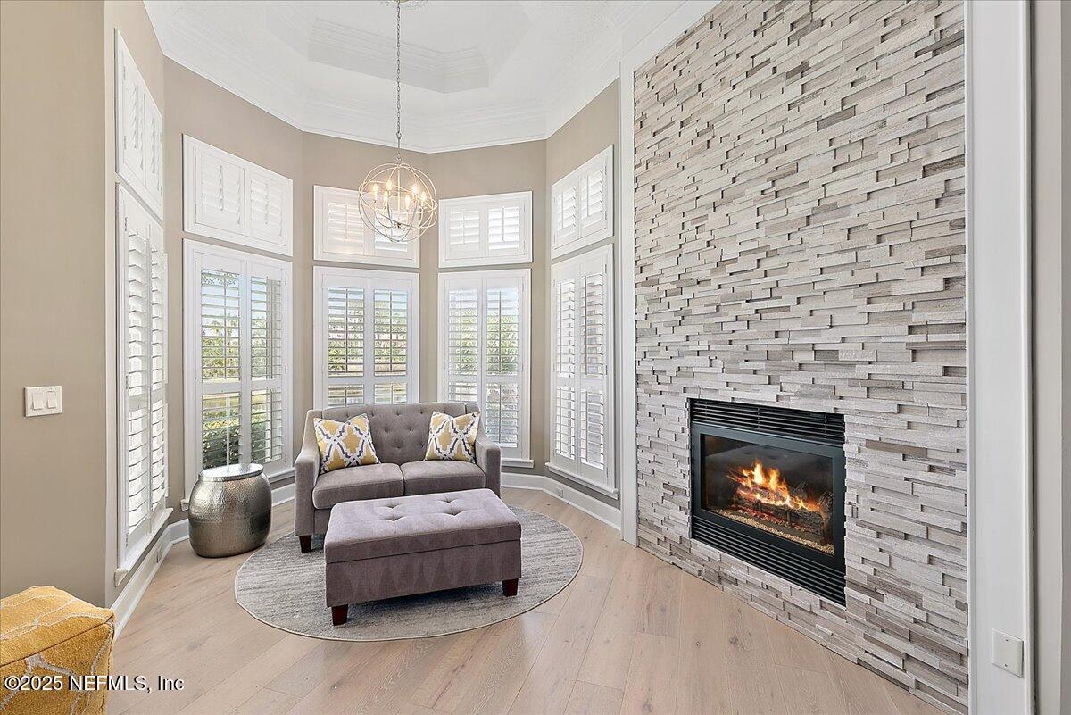 201 ROYAL TERN Road N