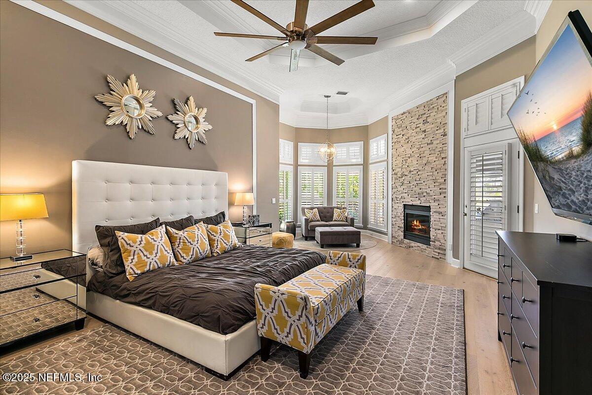 201 ROYAL TERN Road N