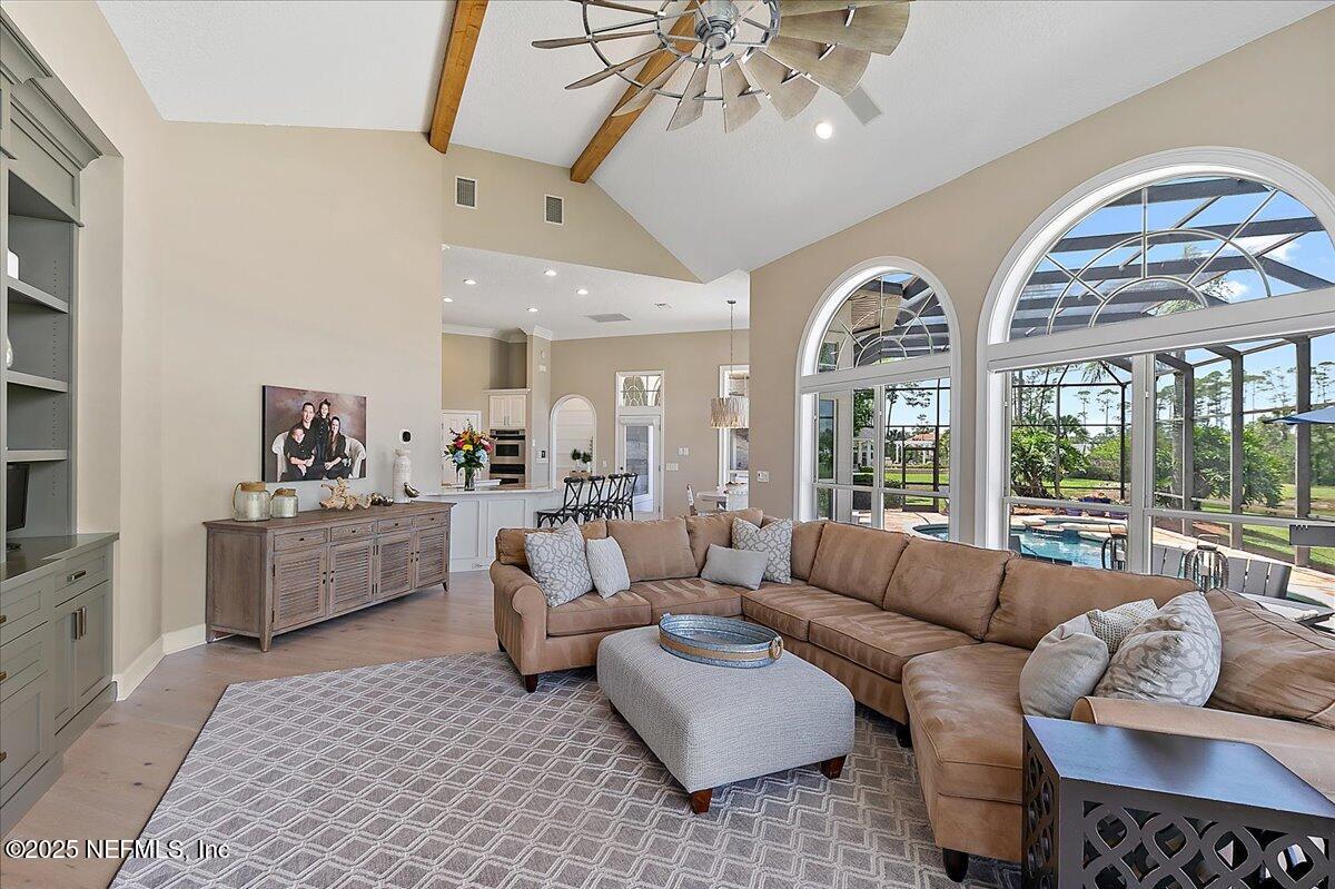 201 ROYAL TERN Road N