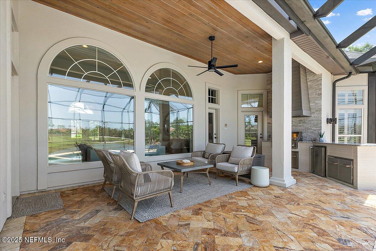 201 ROYAL TERN Road N