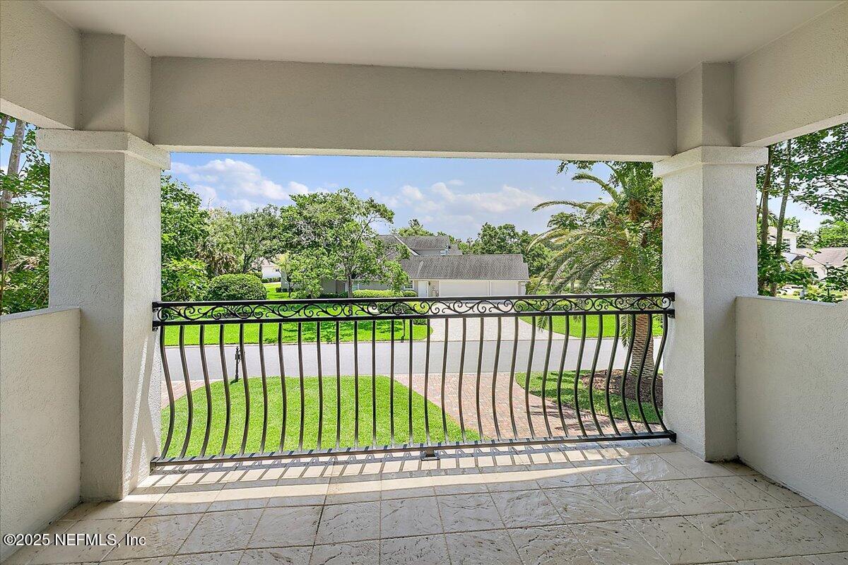 201 ROYAL TERN Road N