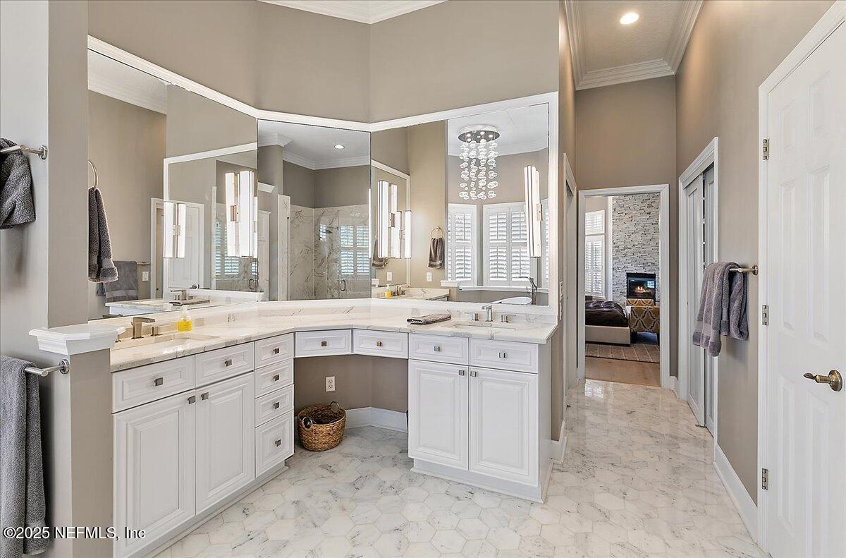 201 ROYAL TERN Road N