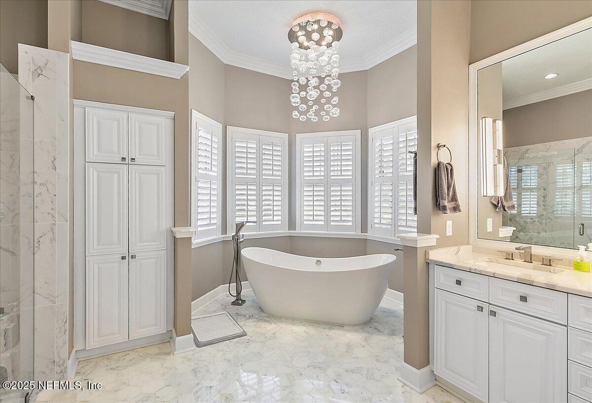 201 ROYAL TERN Road N